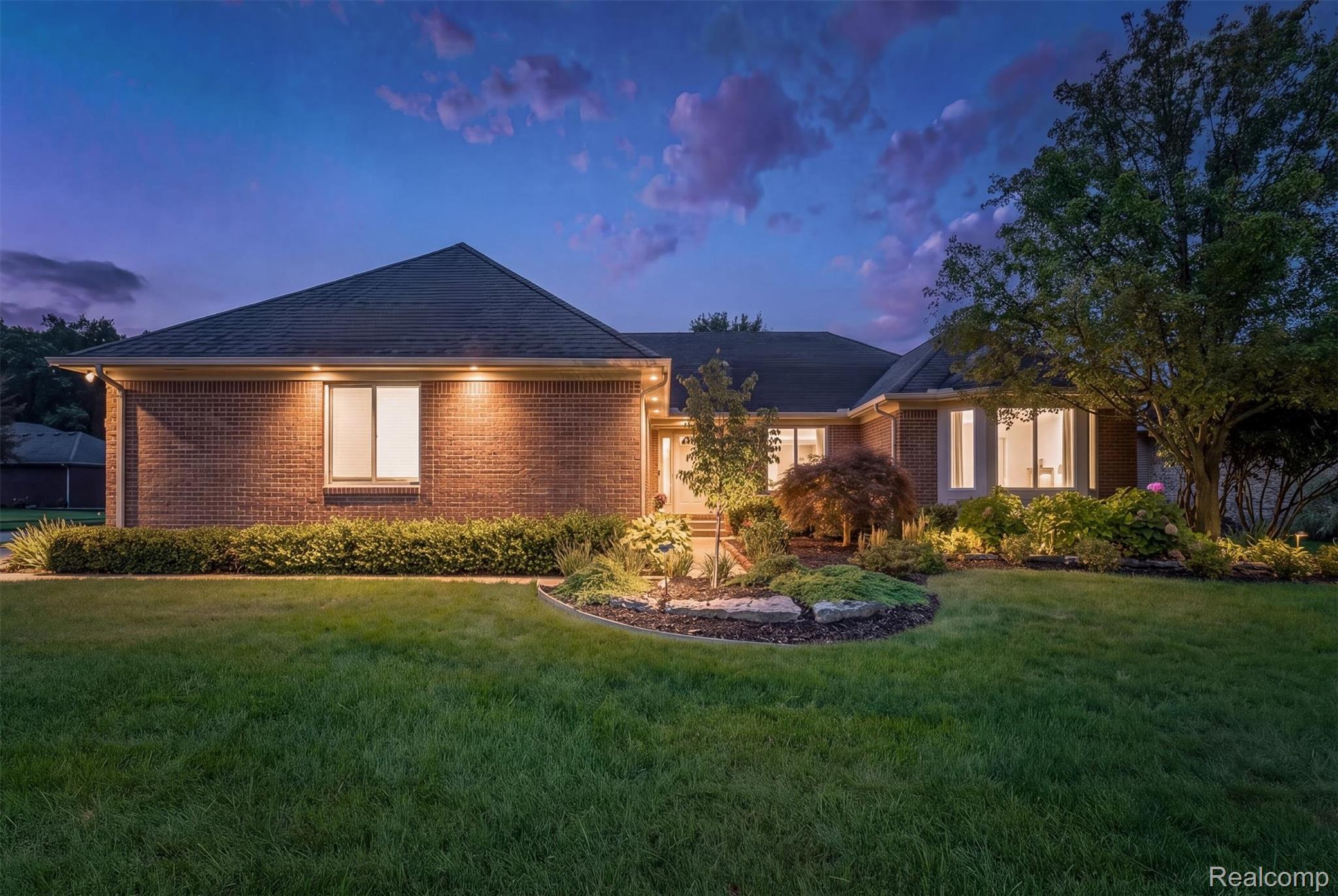 22702 Brantingham Road Property Photo 1