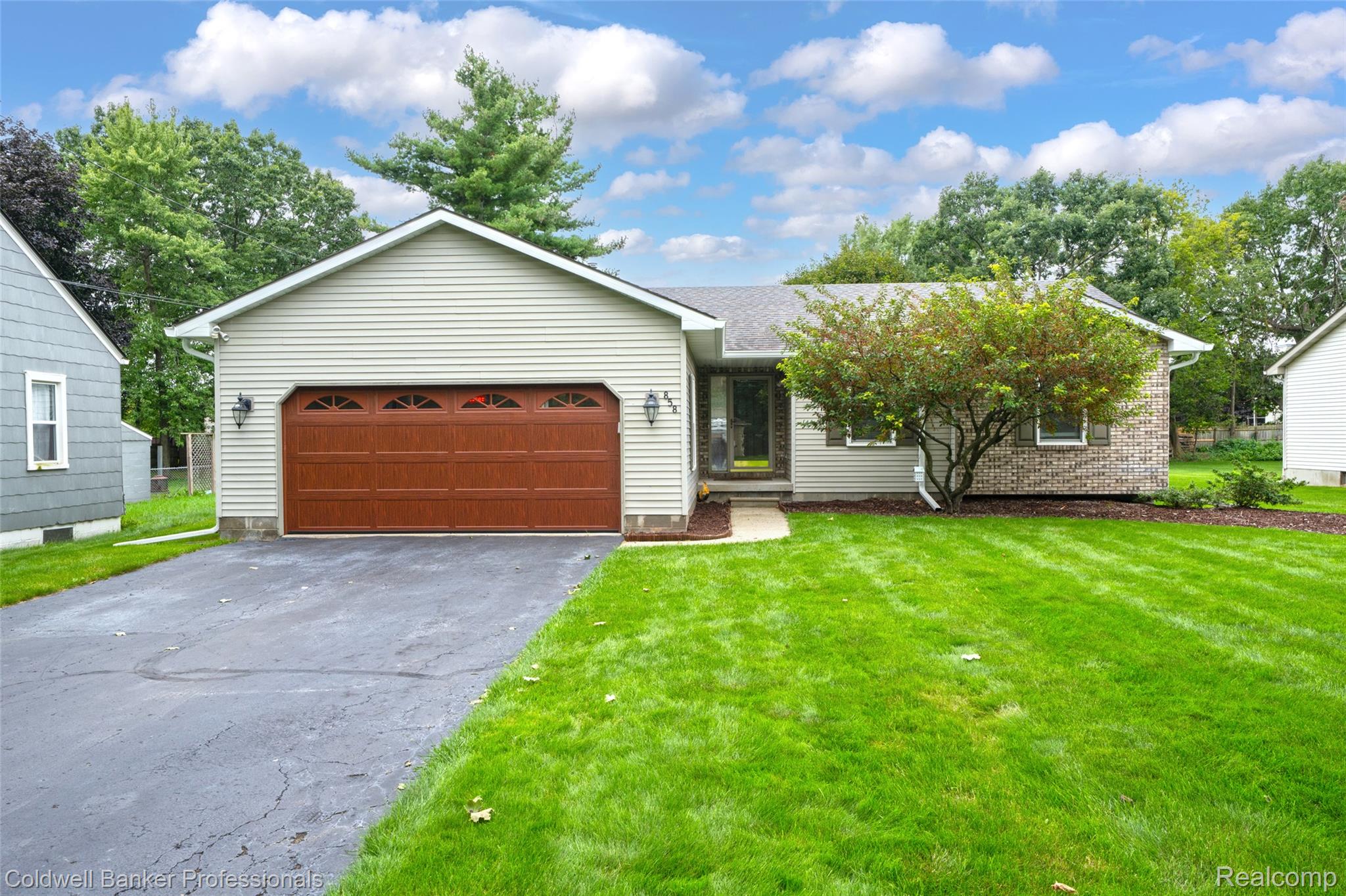 858 Olive Street Property Photo 1