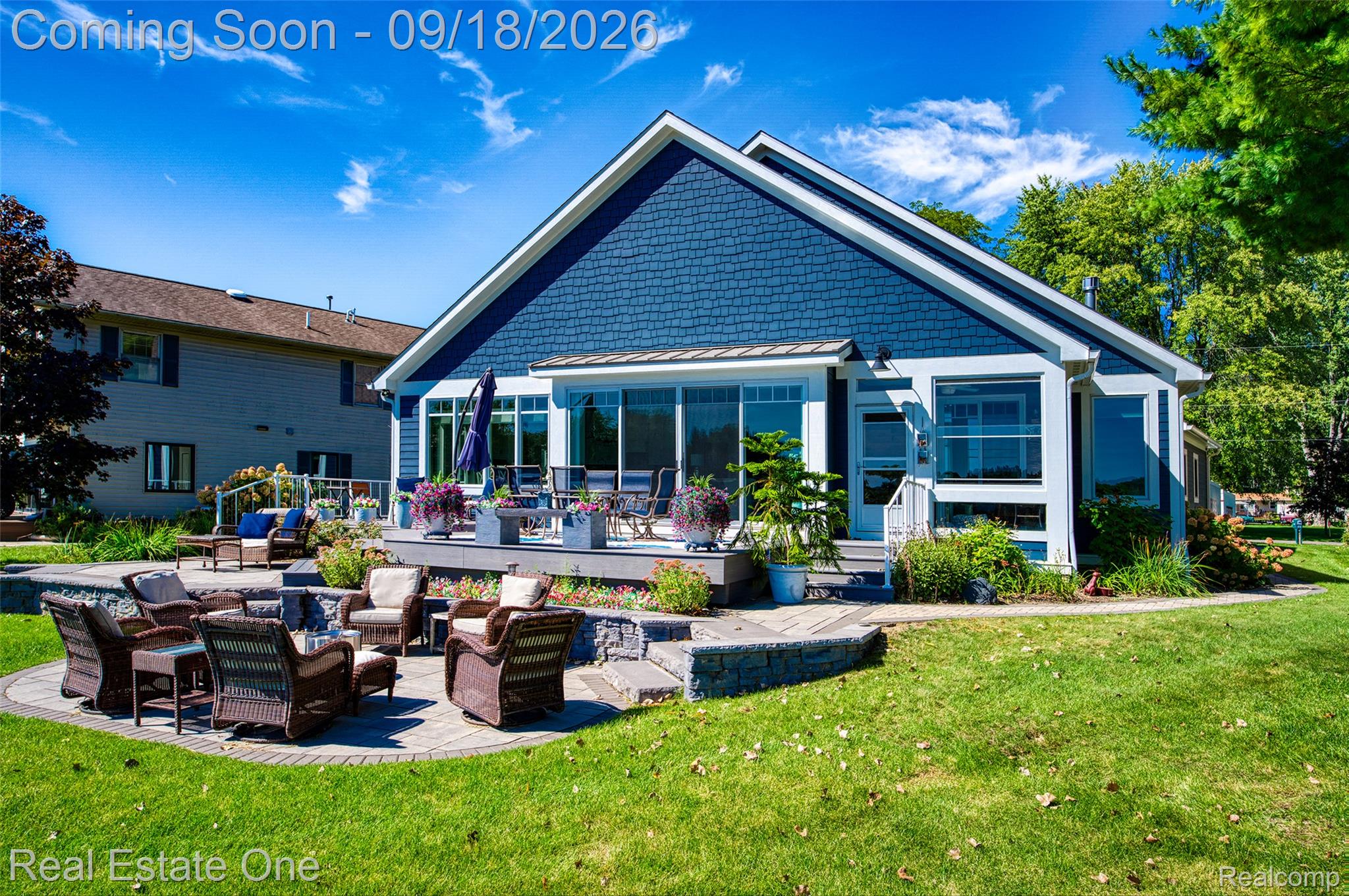 3338 Apache Trail Property Photo 6