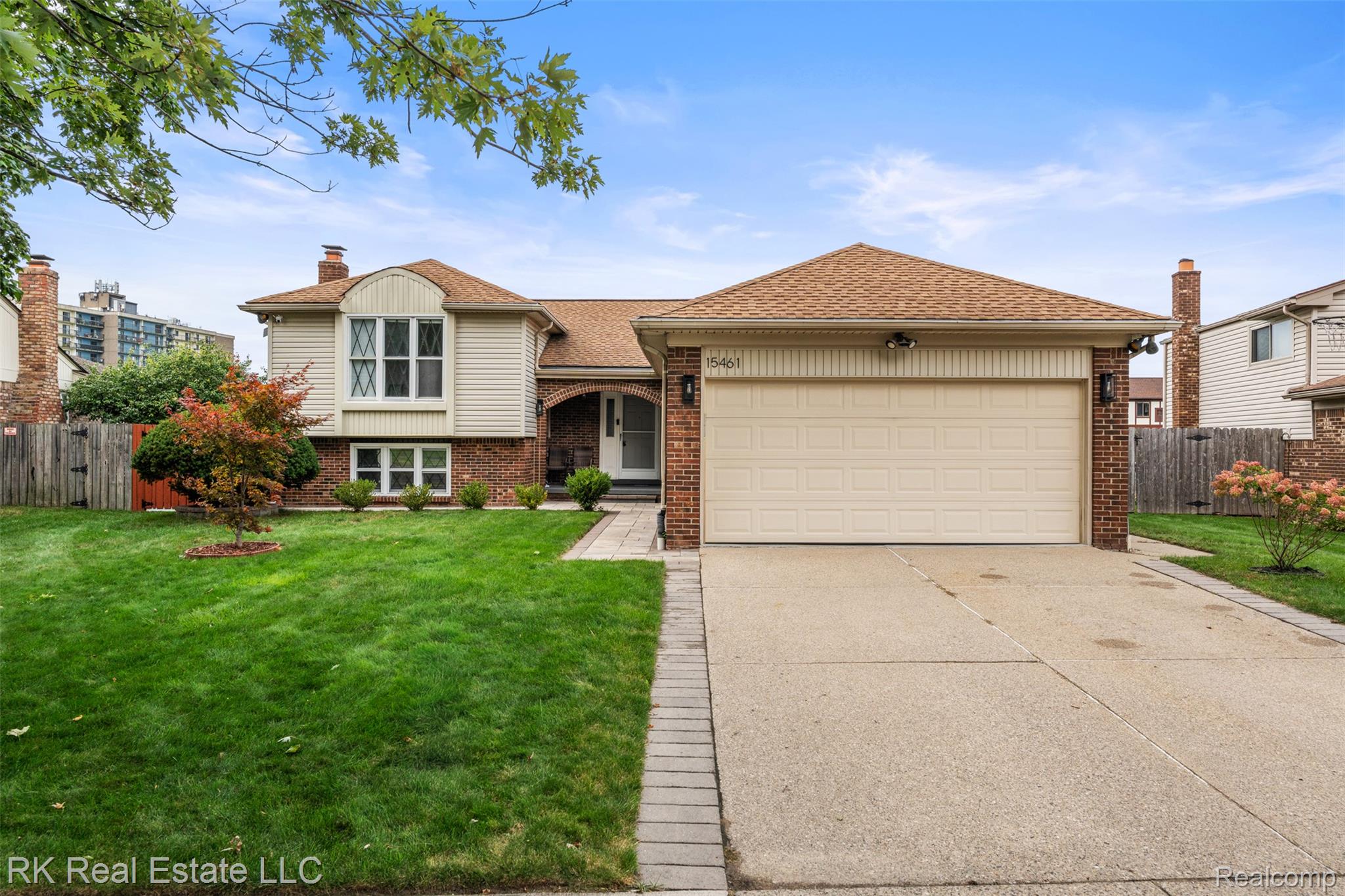 15461 Vincent Street Property Photo 1