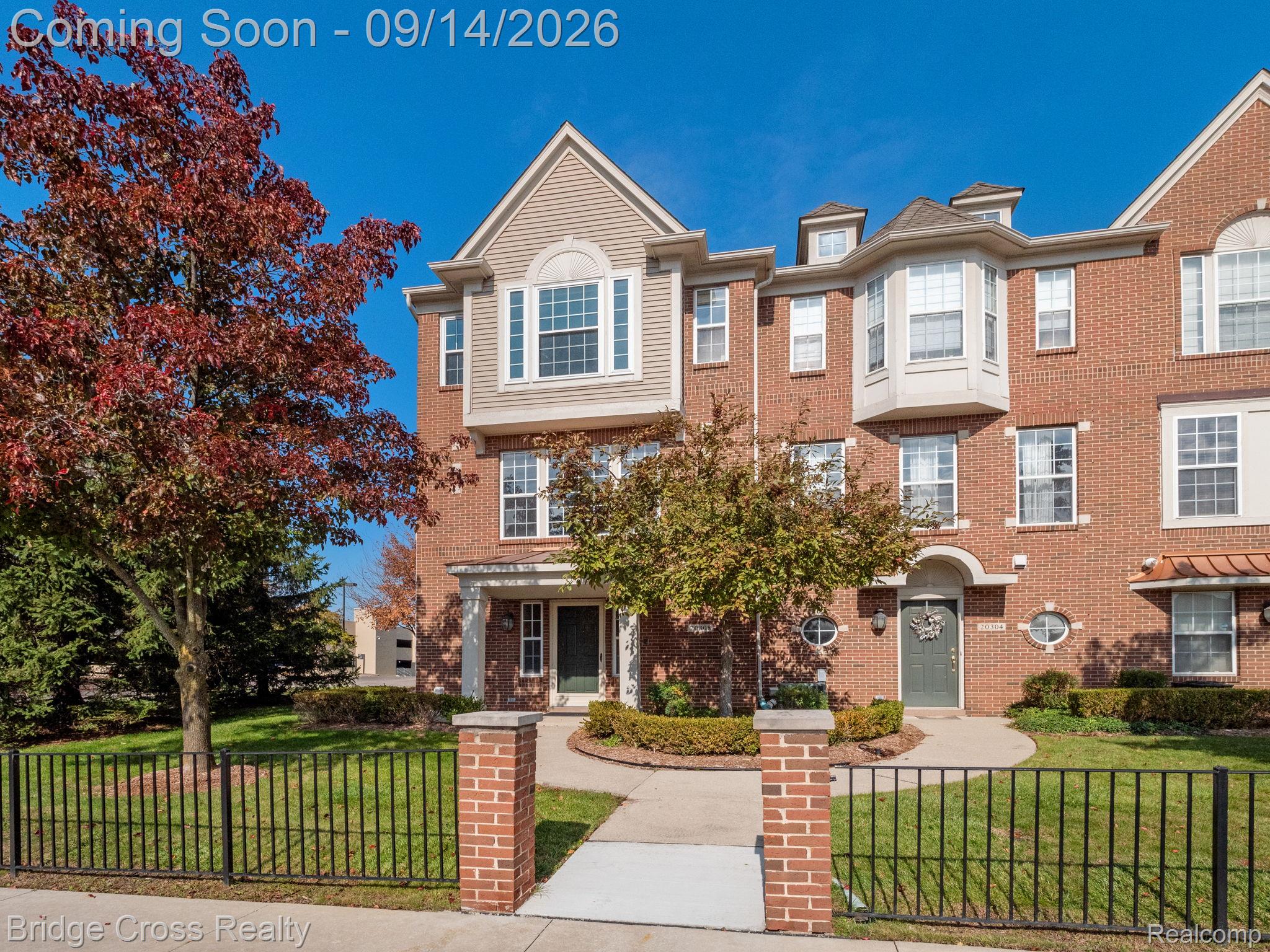 20308 Boardwalk Boulevard Property Photo 1
