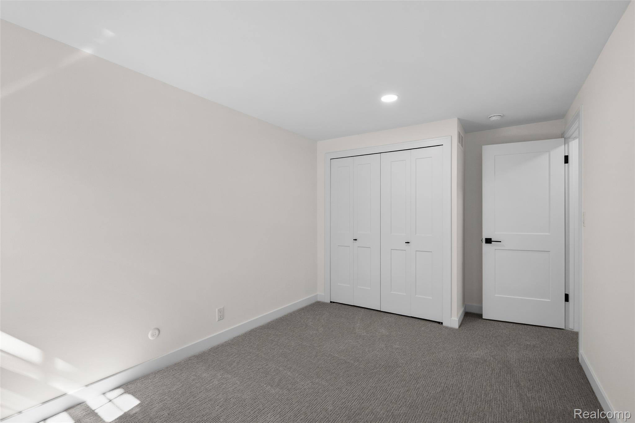 1830 Streamedge Court Property Photo 16