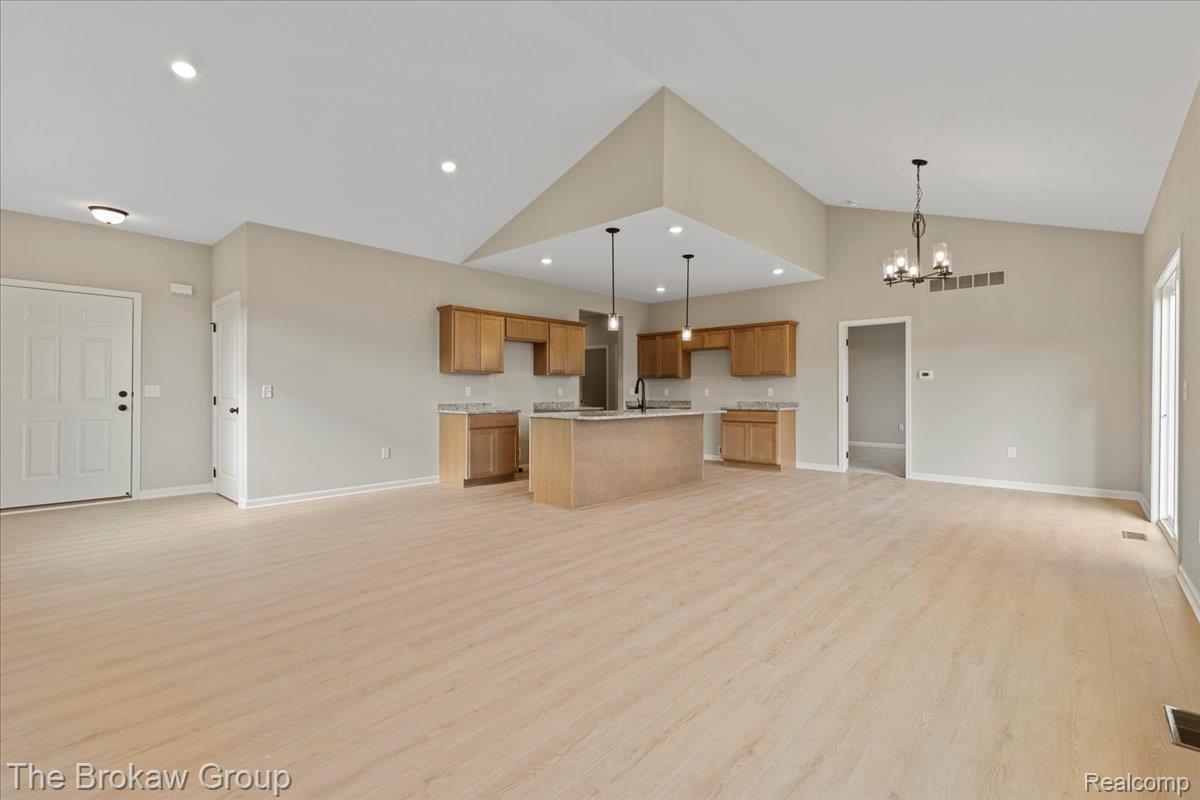 1439 Lincoln Street Property Photo 6