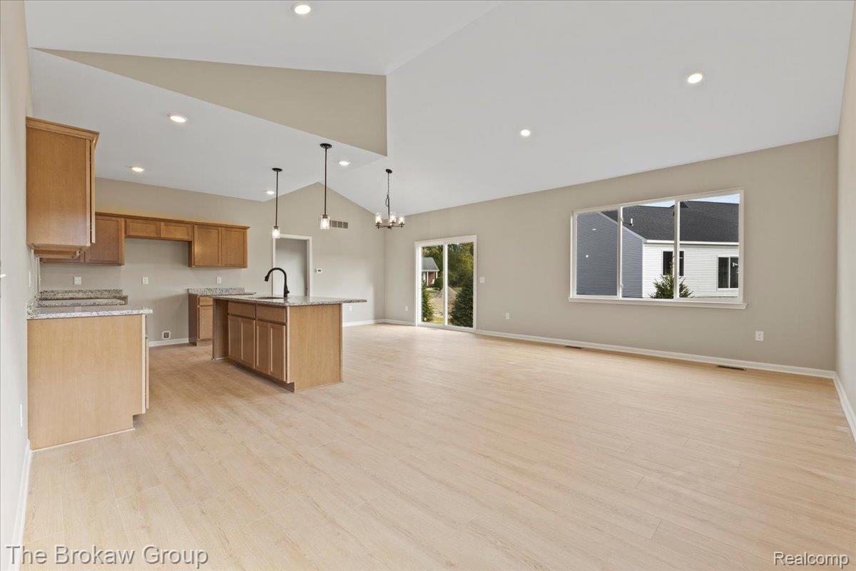 1439 Lincoln Street Property Photo 7