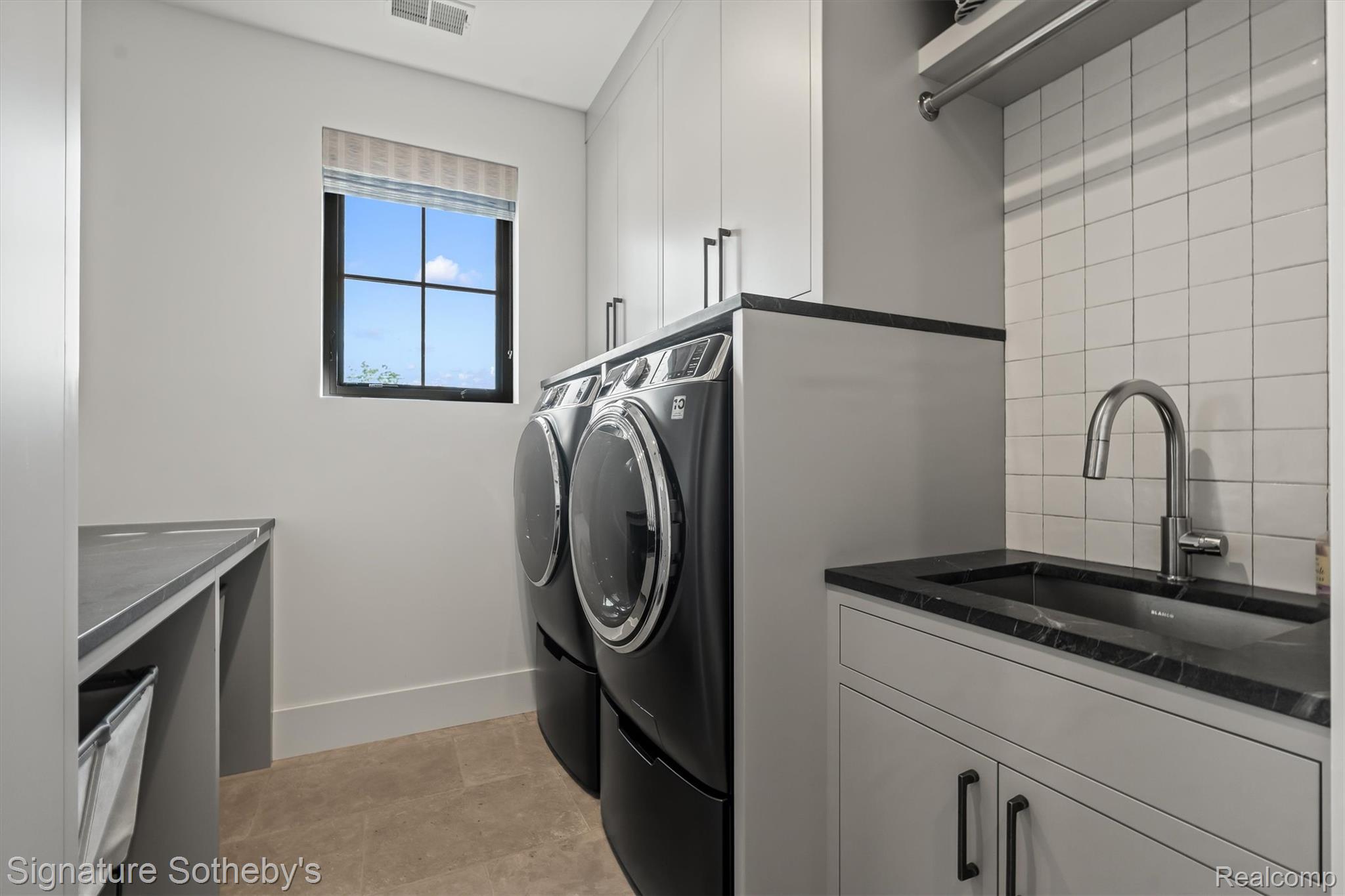 788 Harmon Street Property Photo 45