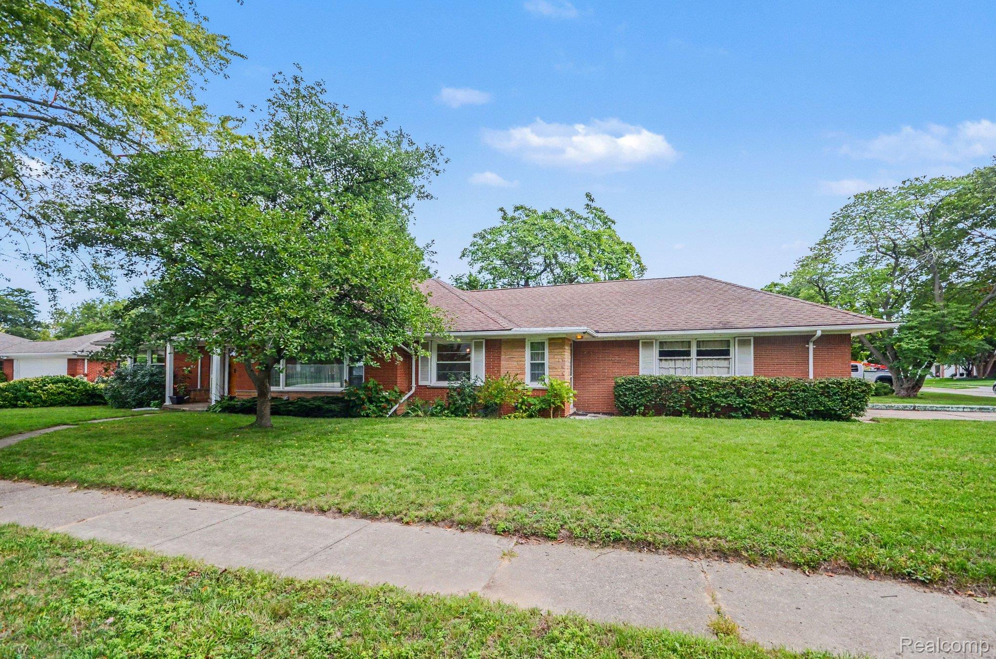 19925 E William Court Property Photo 1