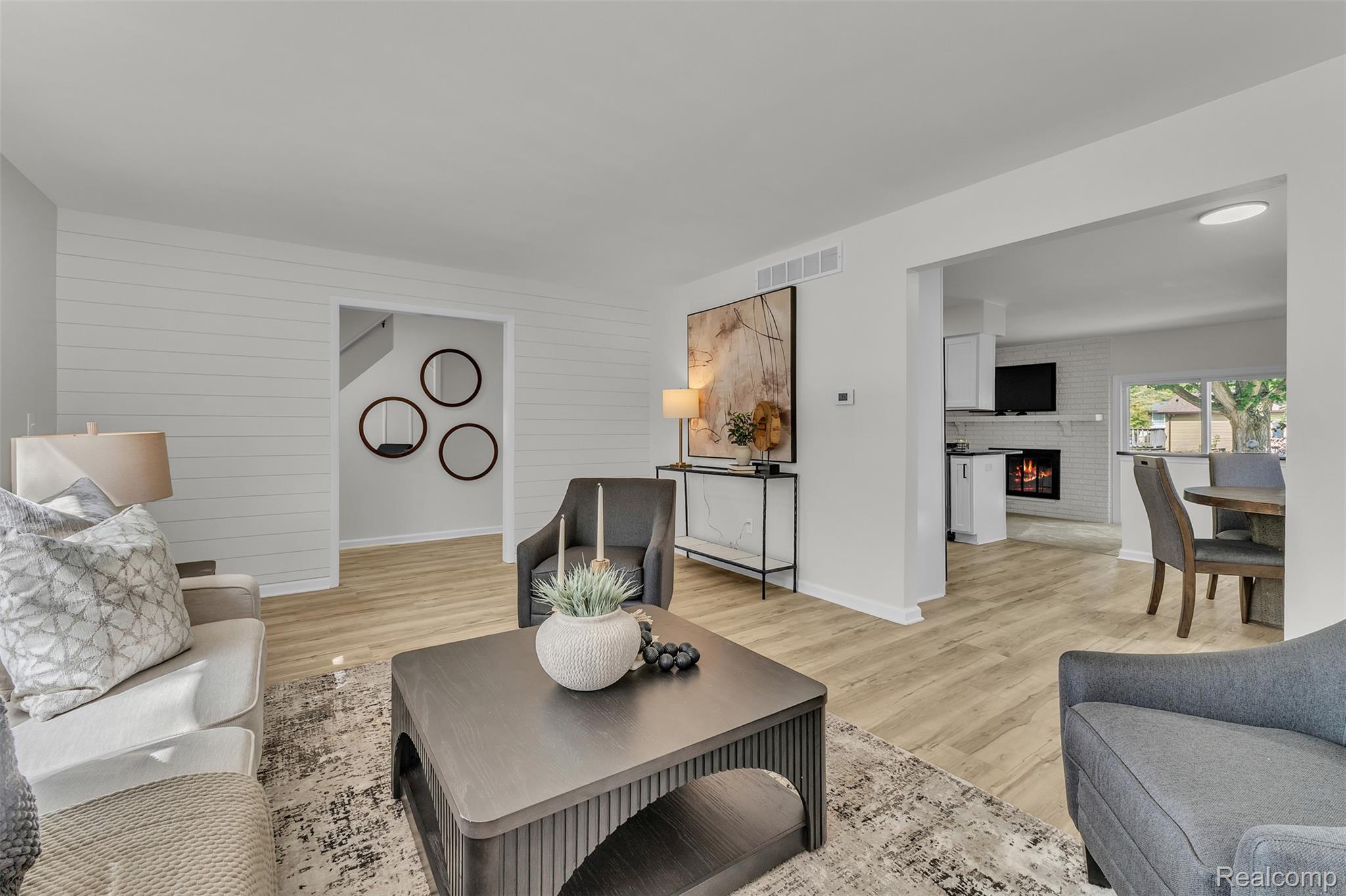 39202 Dillingham Street Property Photo 12