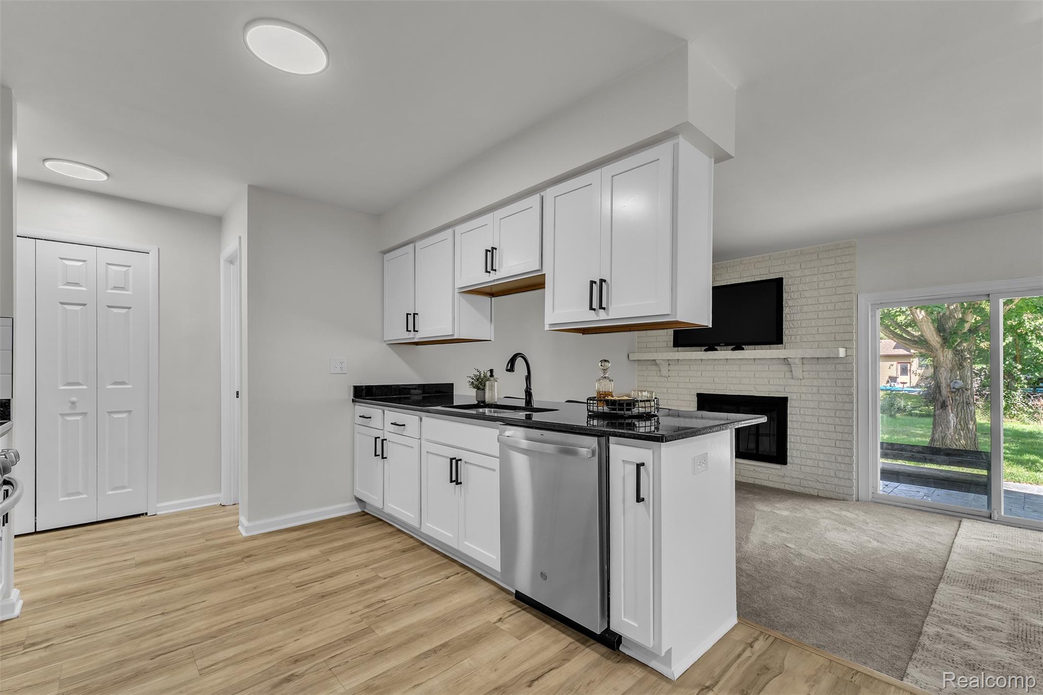 39202 Dillingham Street Property Photo 15