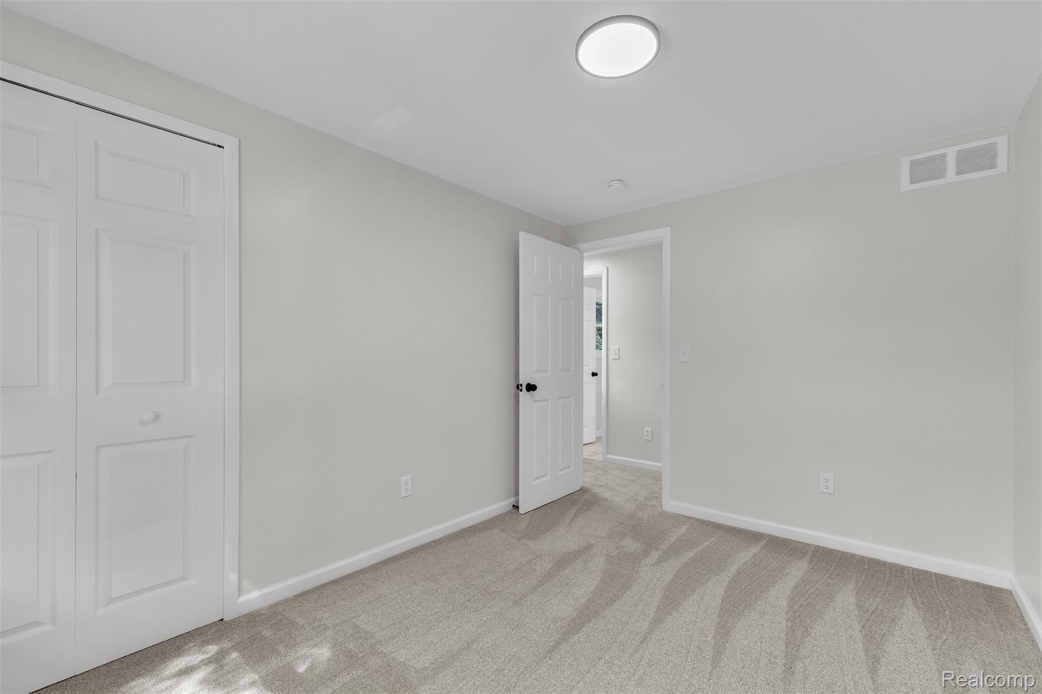39202 Dillingham Street Property Photo 33