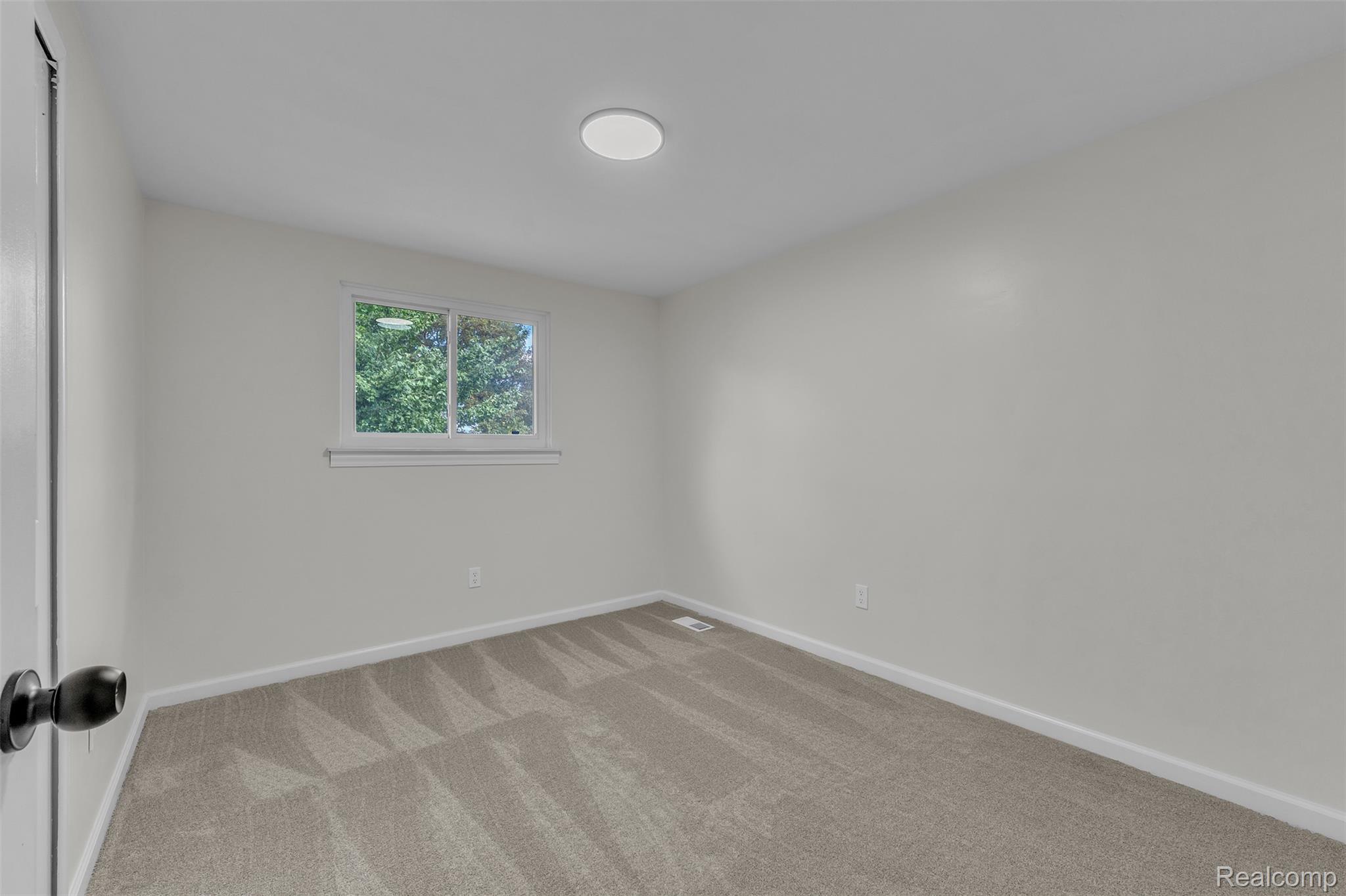 39202 Dillingham Street Property Photo 37