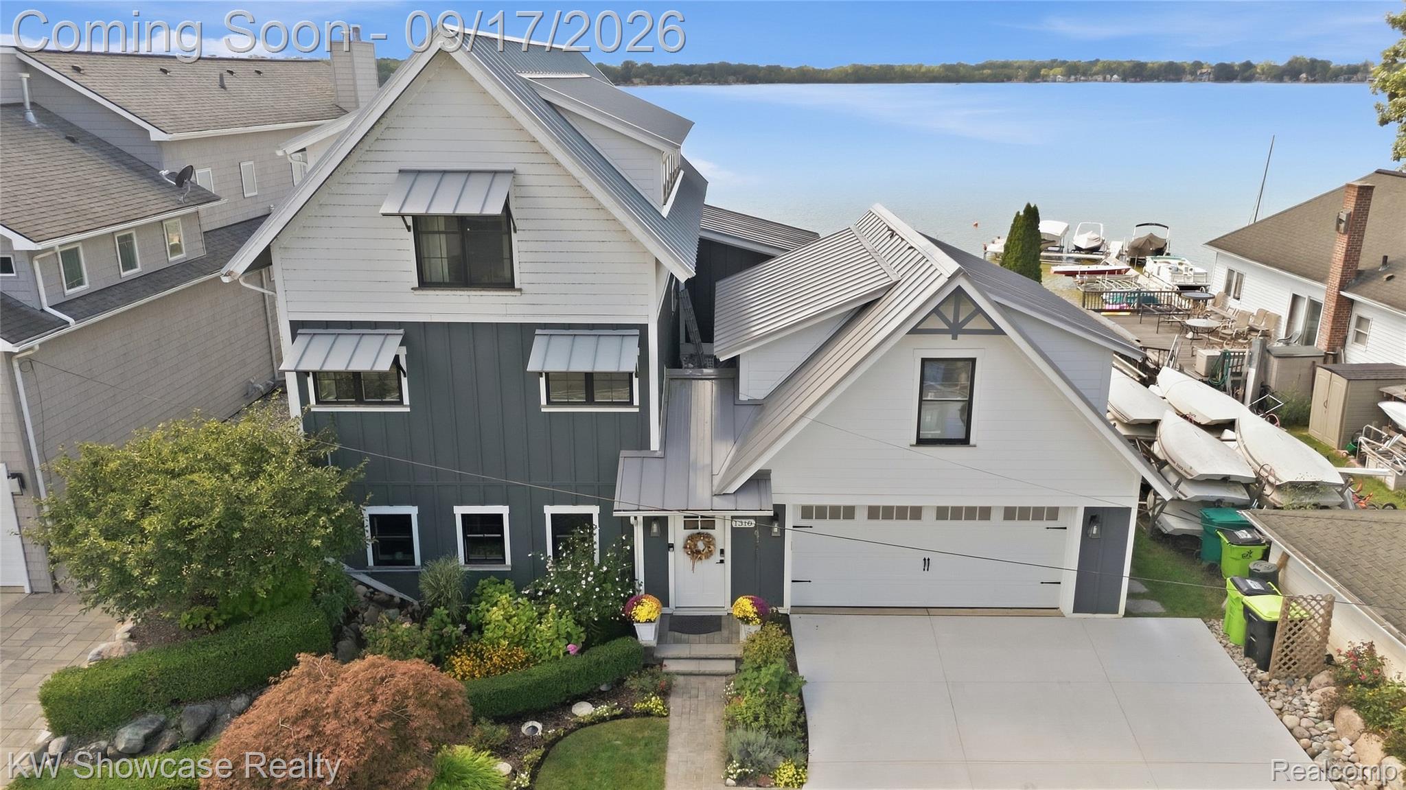 1310 E Lake Drive Property Photo 1