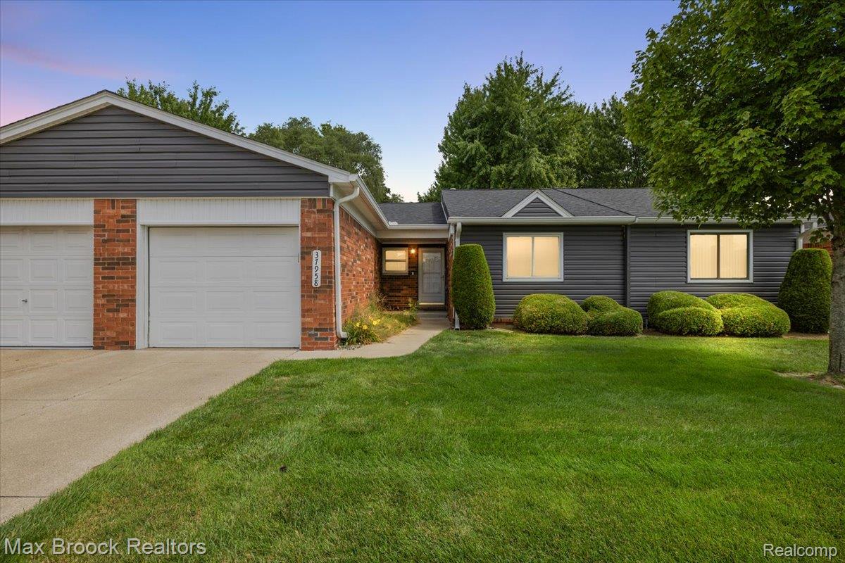 37958 Dor Sal Drive Property Photo 1