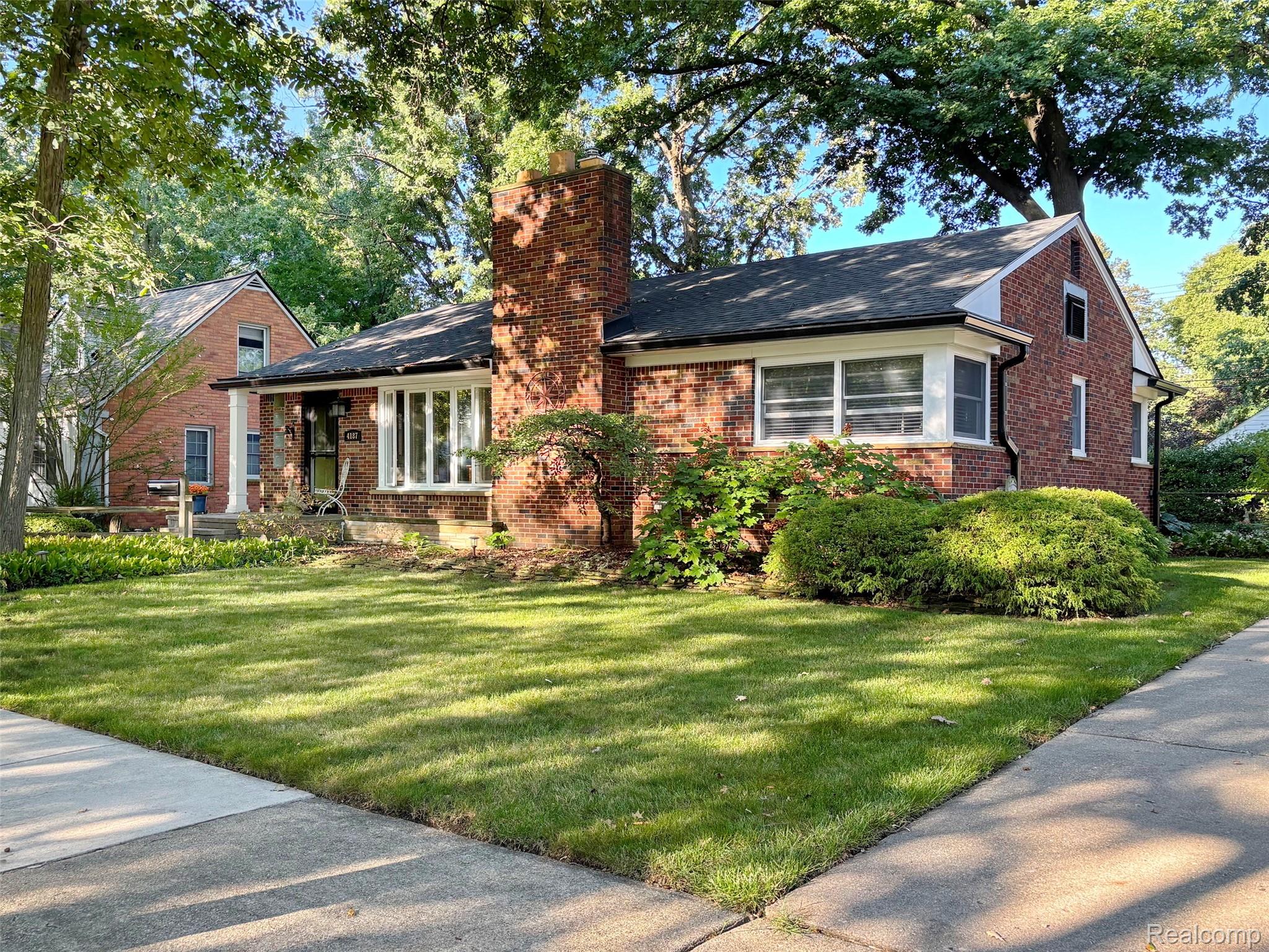 4187 Kenmore Road Property Photo 1