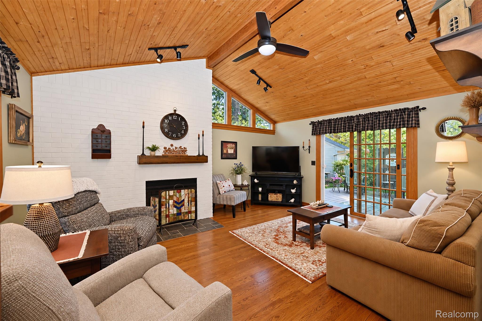 4187 Kenmore Road Property Photo 13