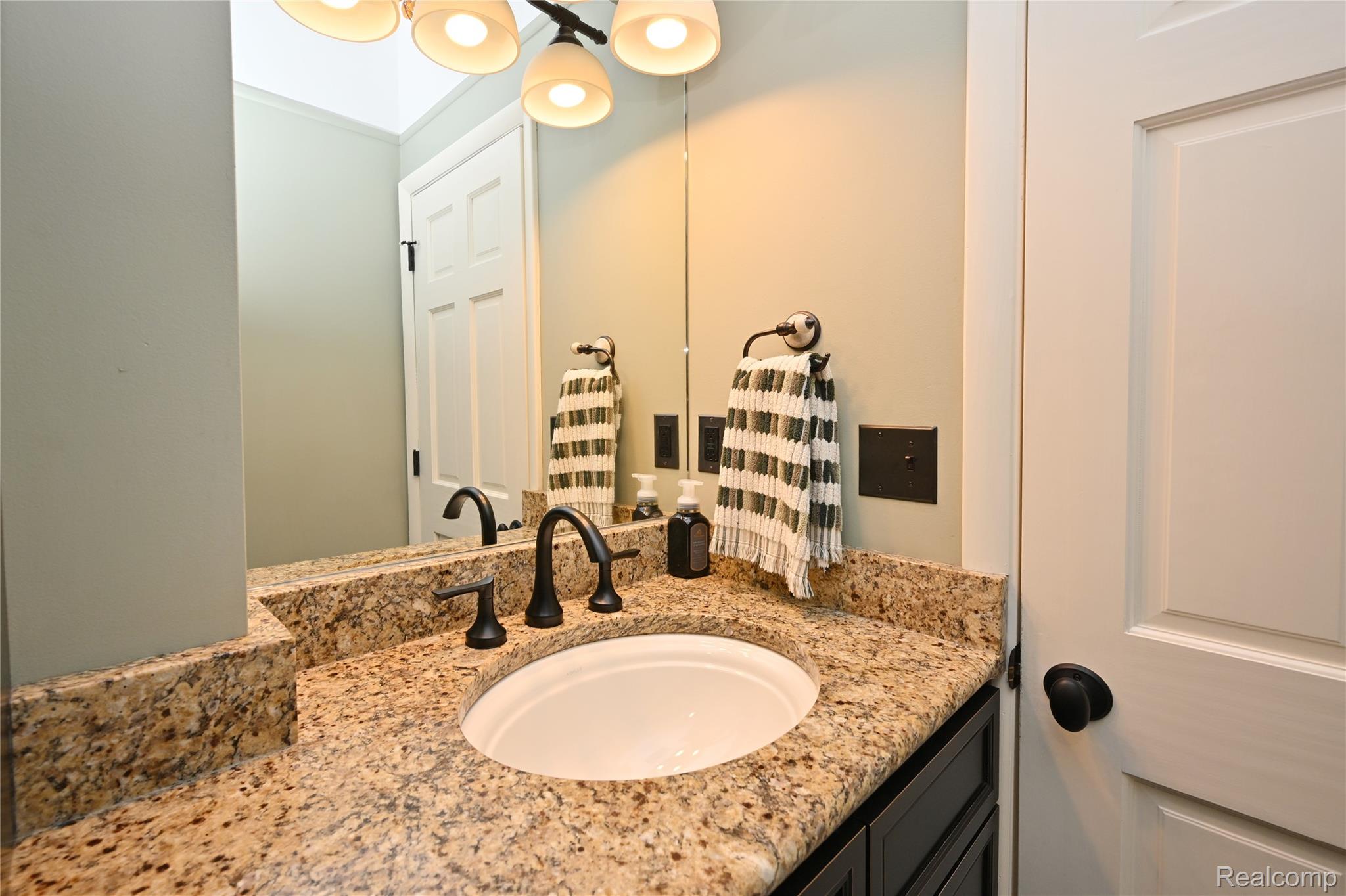 4187 Kenmore Road Property Photo 20
