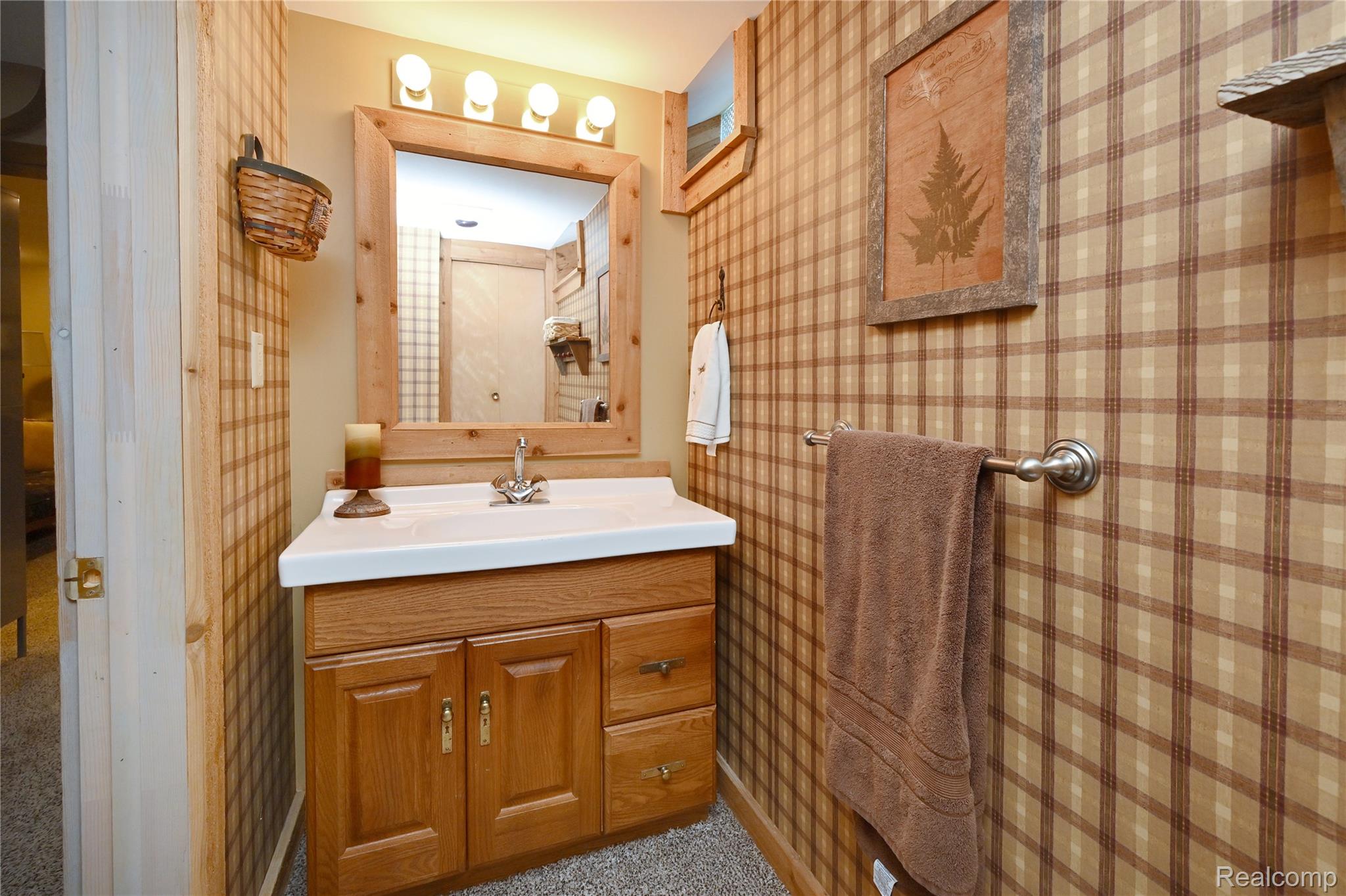 4187 Kenmore Road Property Photo 30