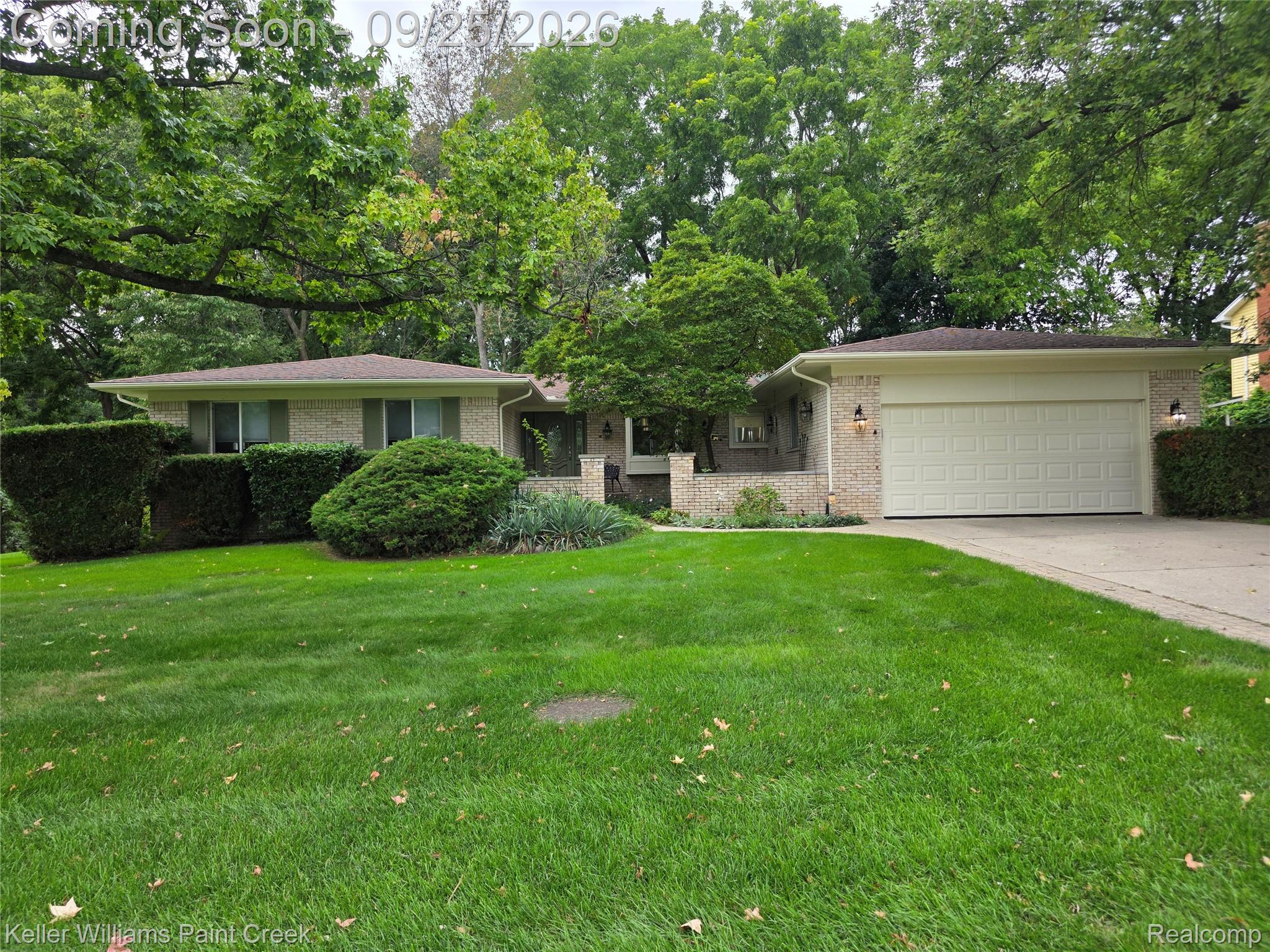 212 Canterbury Trail Drive Property Photo 1