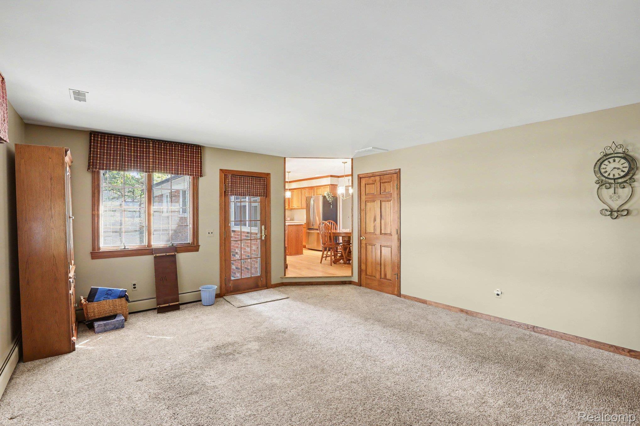 37158 Almont Drive Property Photo 10