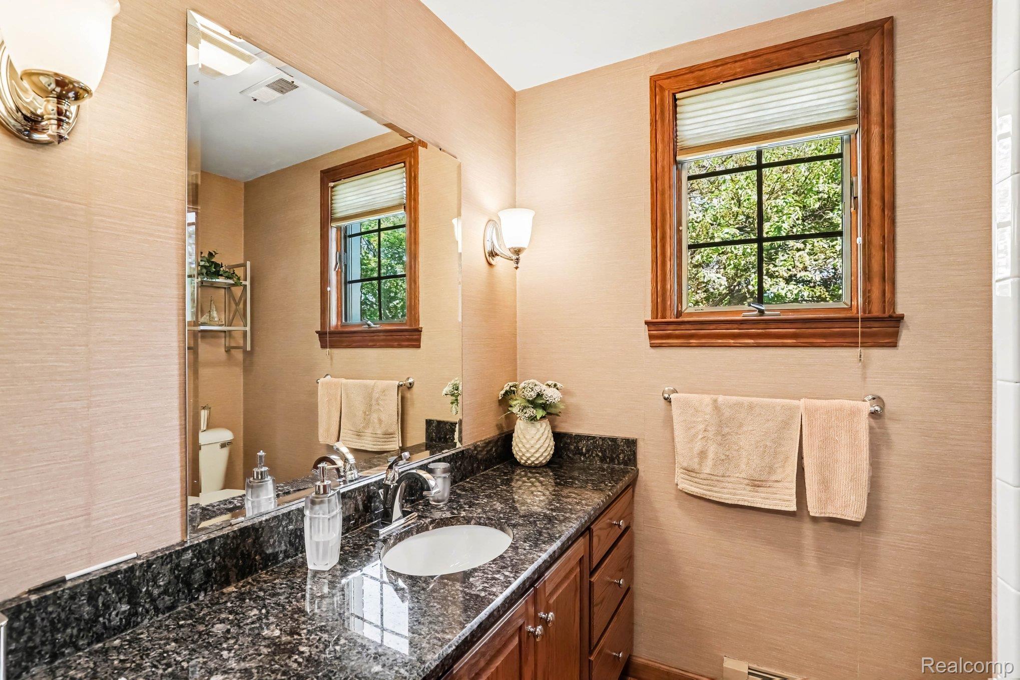 37158 Almont Drive Property Photo 11