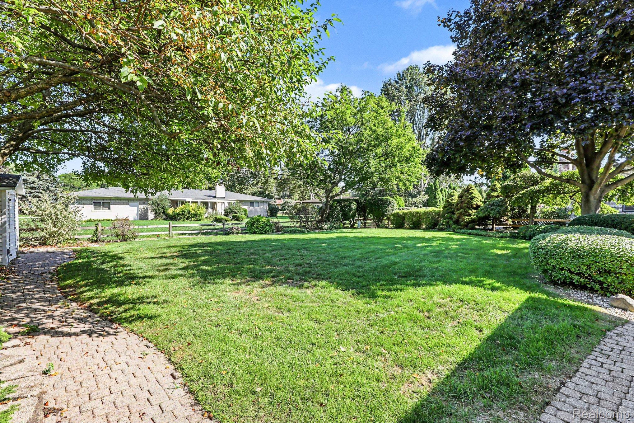 37158 Almont Drive Property Photo 25