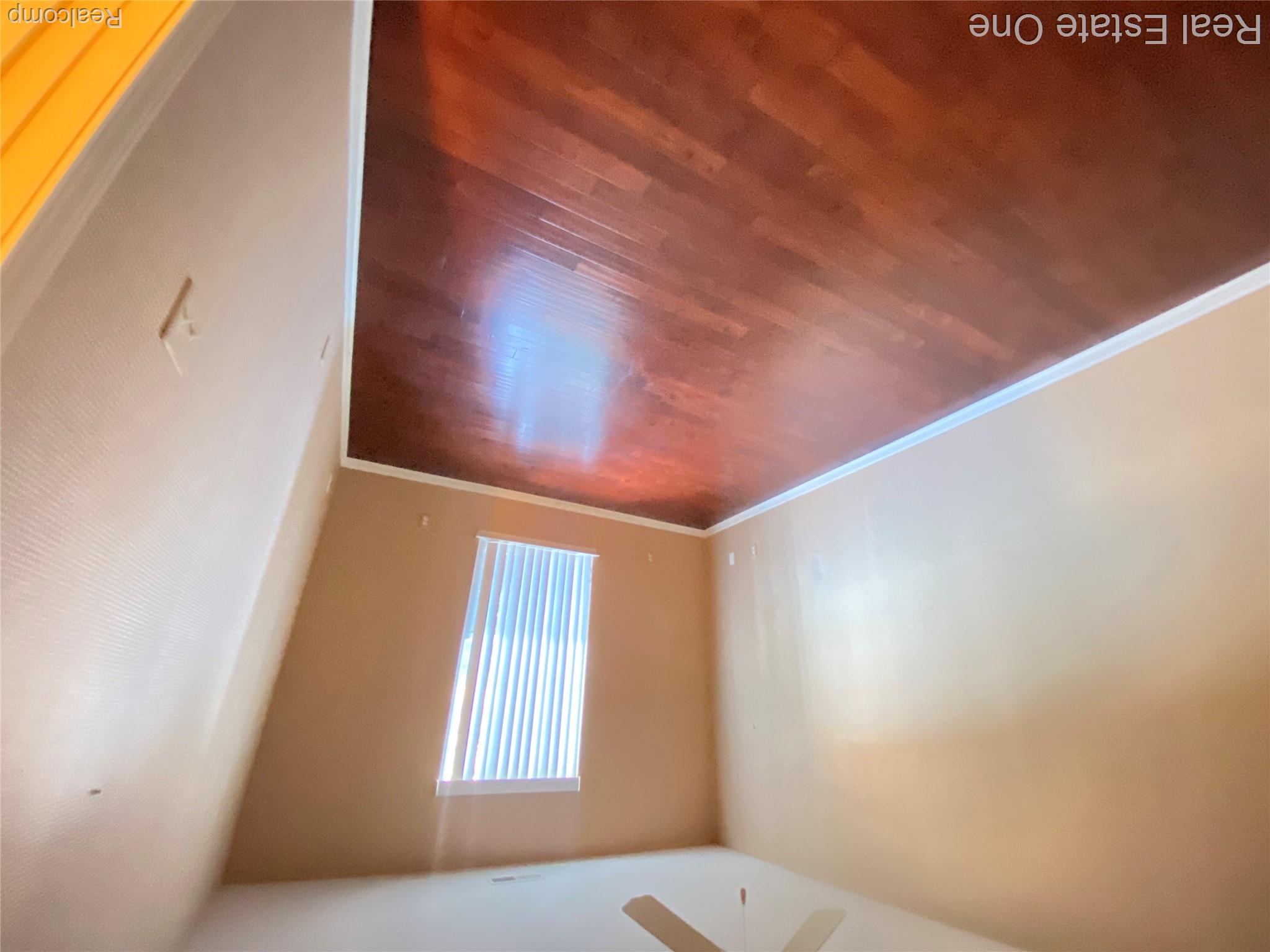 16891 Dover Drive Property Photo 6