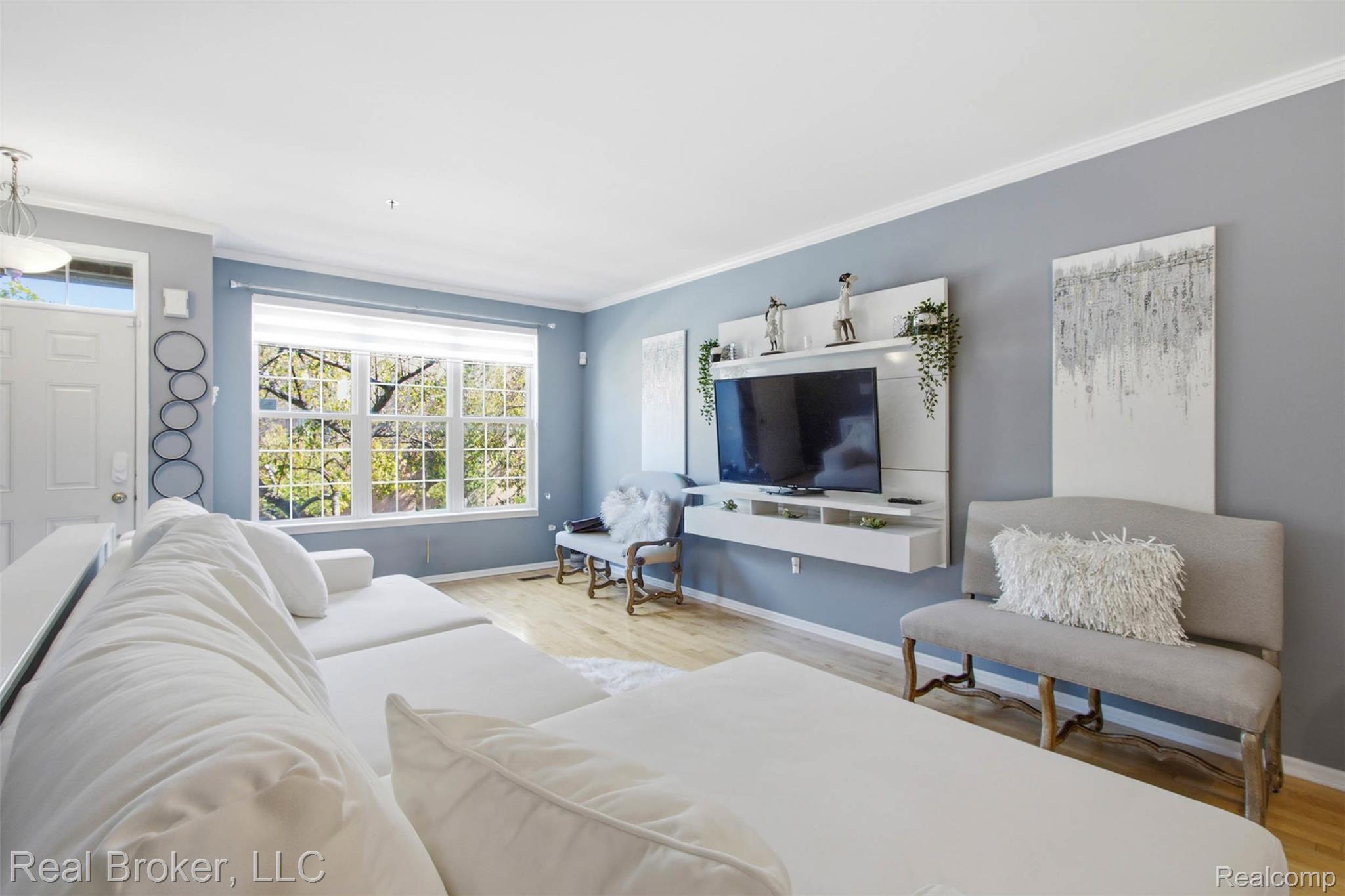 20189 Rodeo Court Property Photo 6