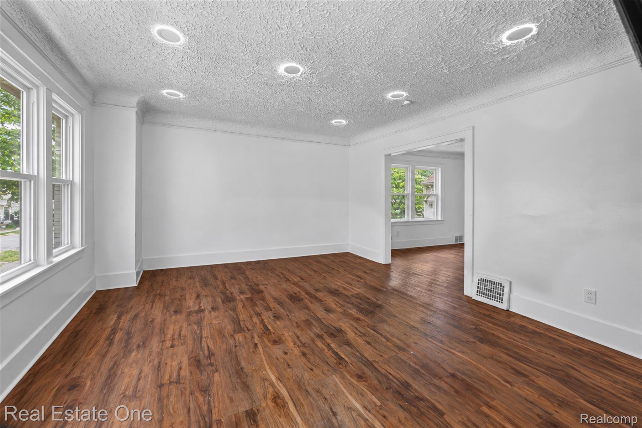 119 Candler Street Property Photo 3