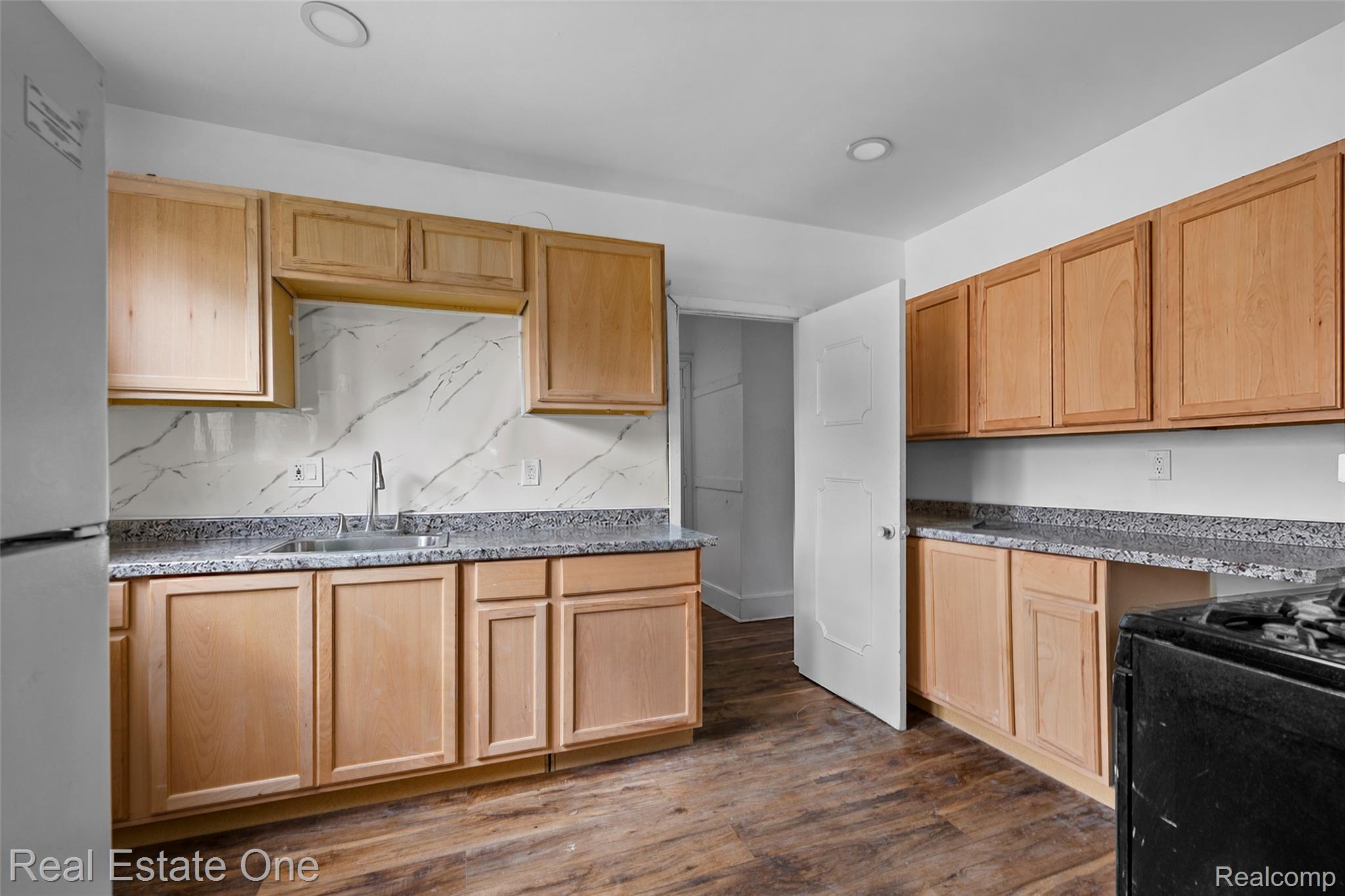 119 Candler Street Property Photo 8