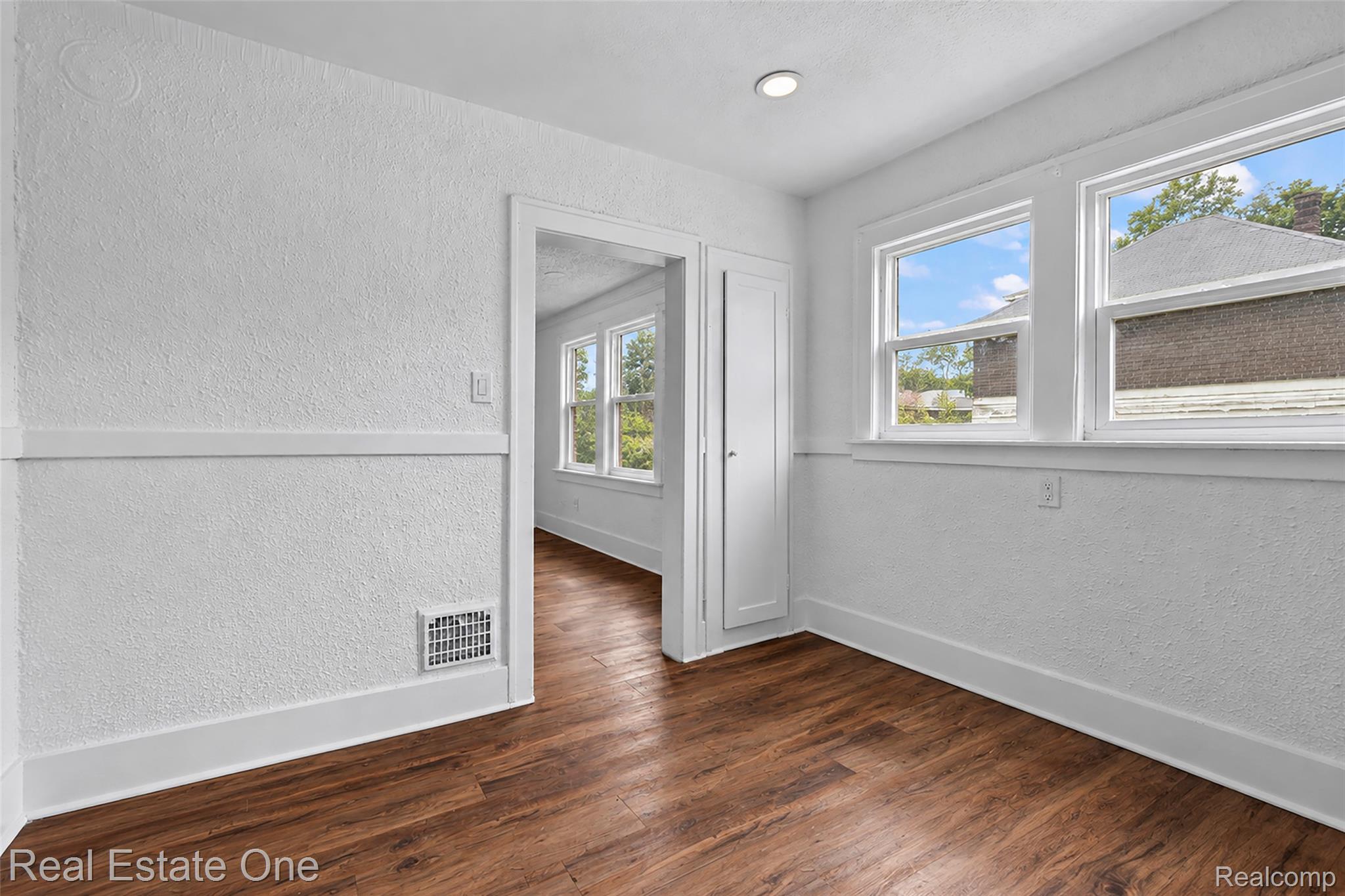 119 Candler Street Property Photo 9