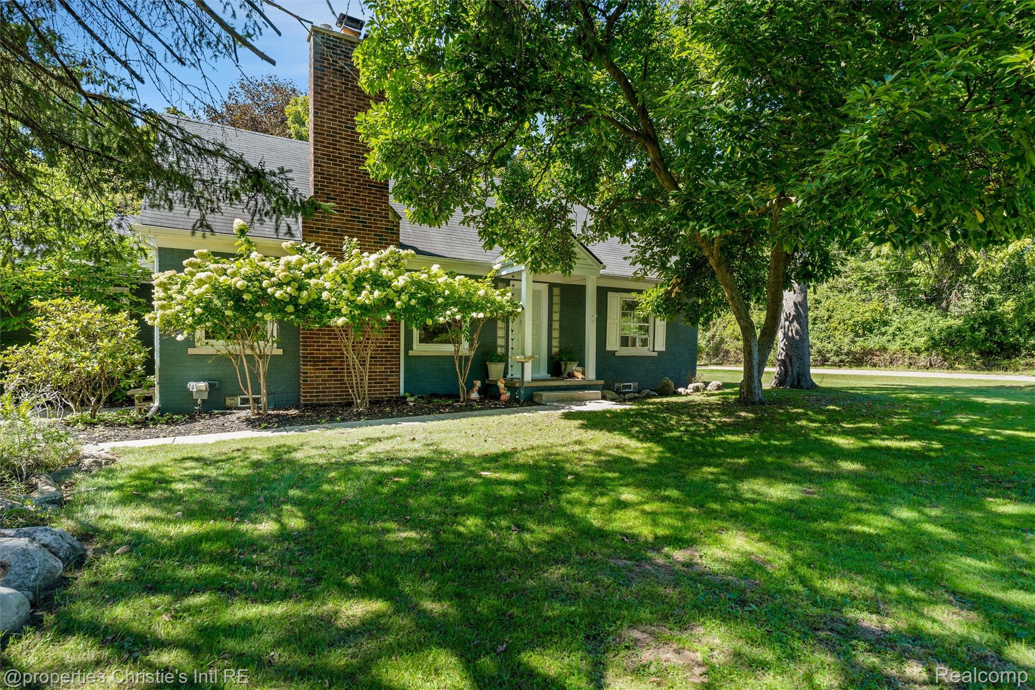 24379 Tamarack Trail Property Photo 1
