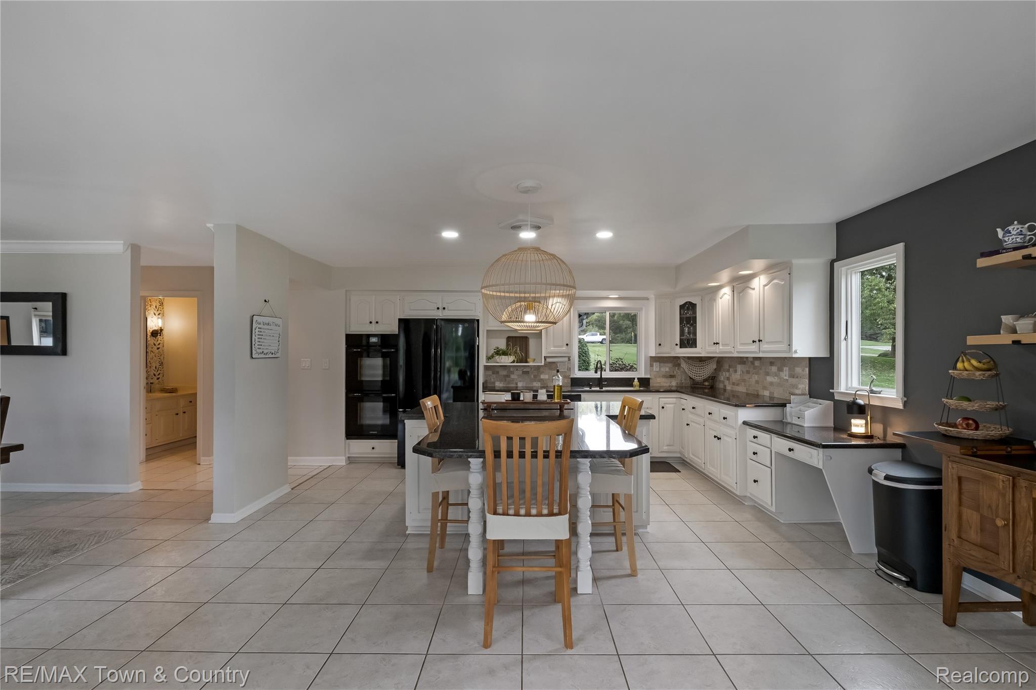 7492 River Road Property Photo 16