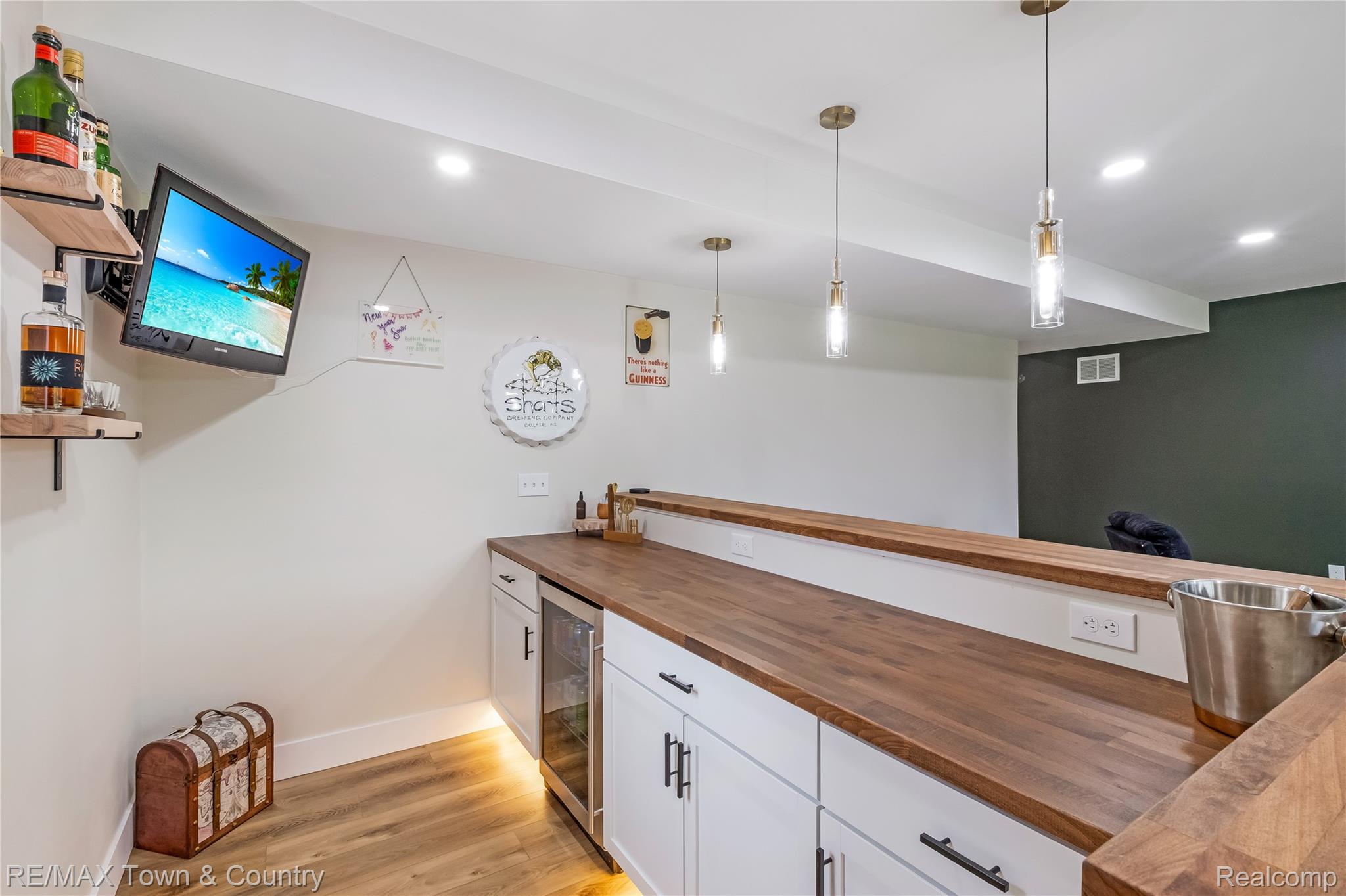 7492 River Road Property Photo 45
