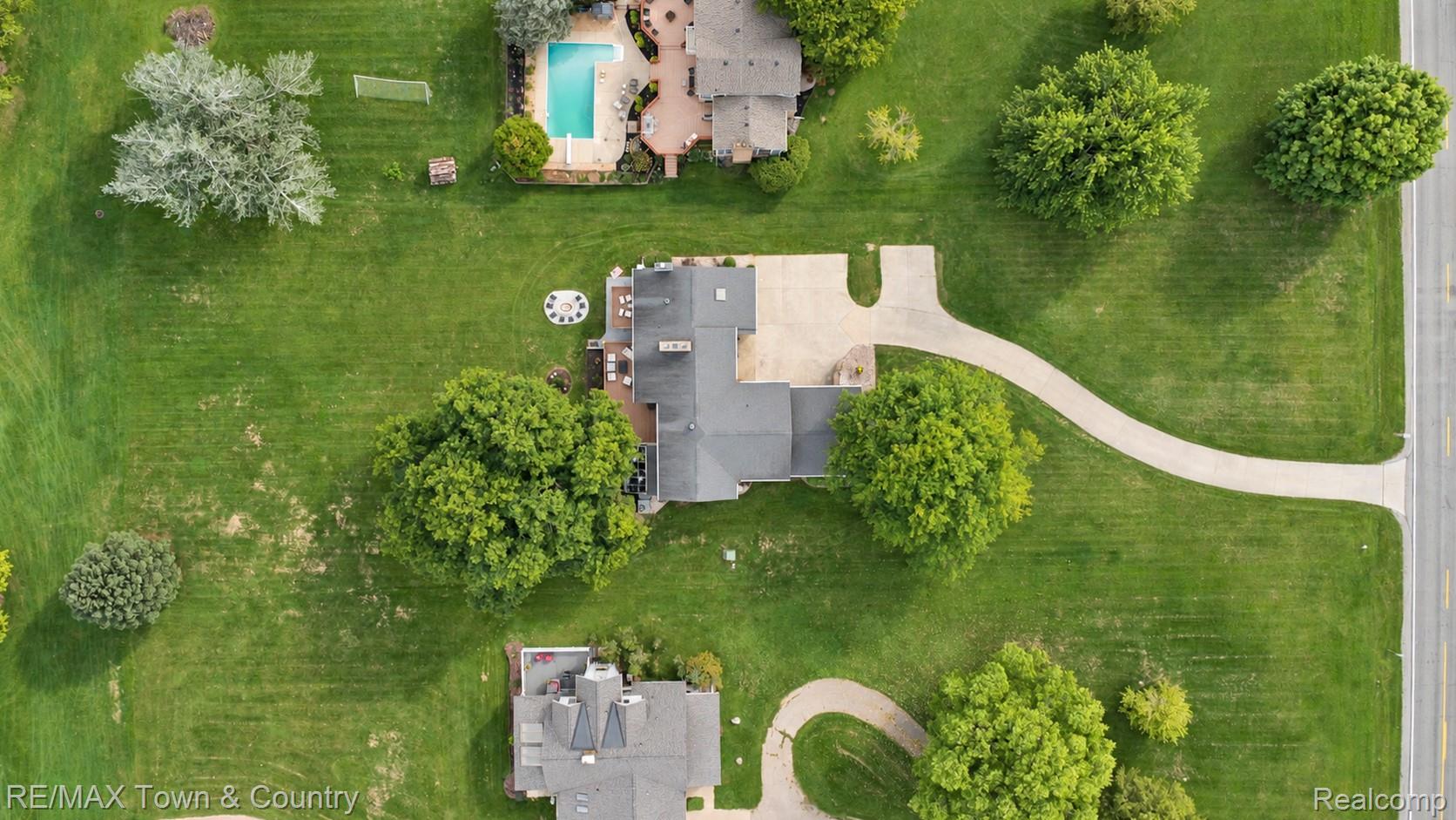 7492 River Road Property Photo 56