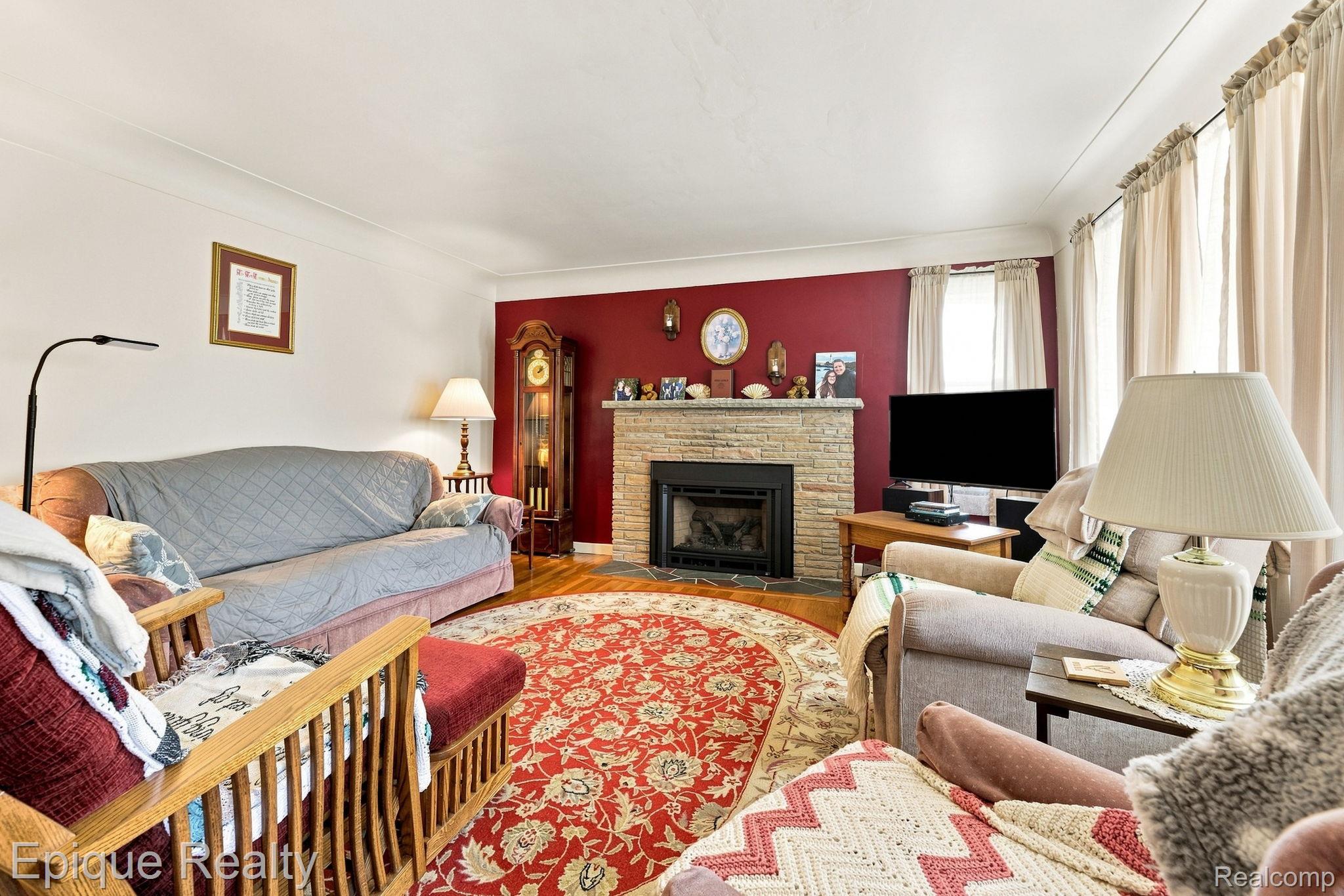10091 N Genesee Road Property Photo 3