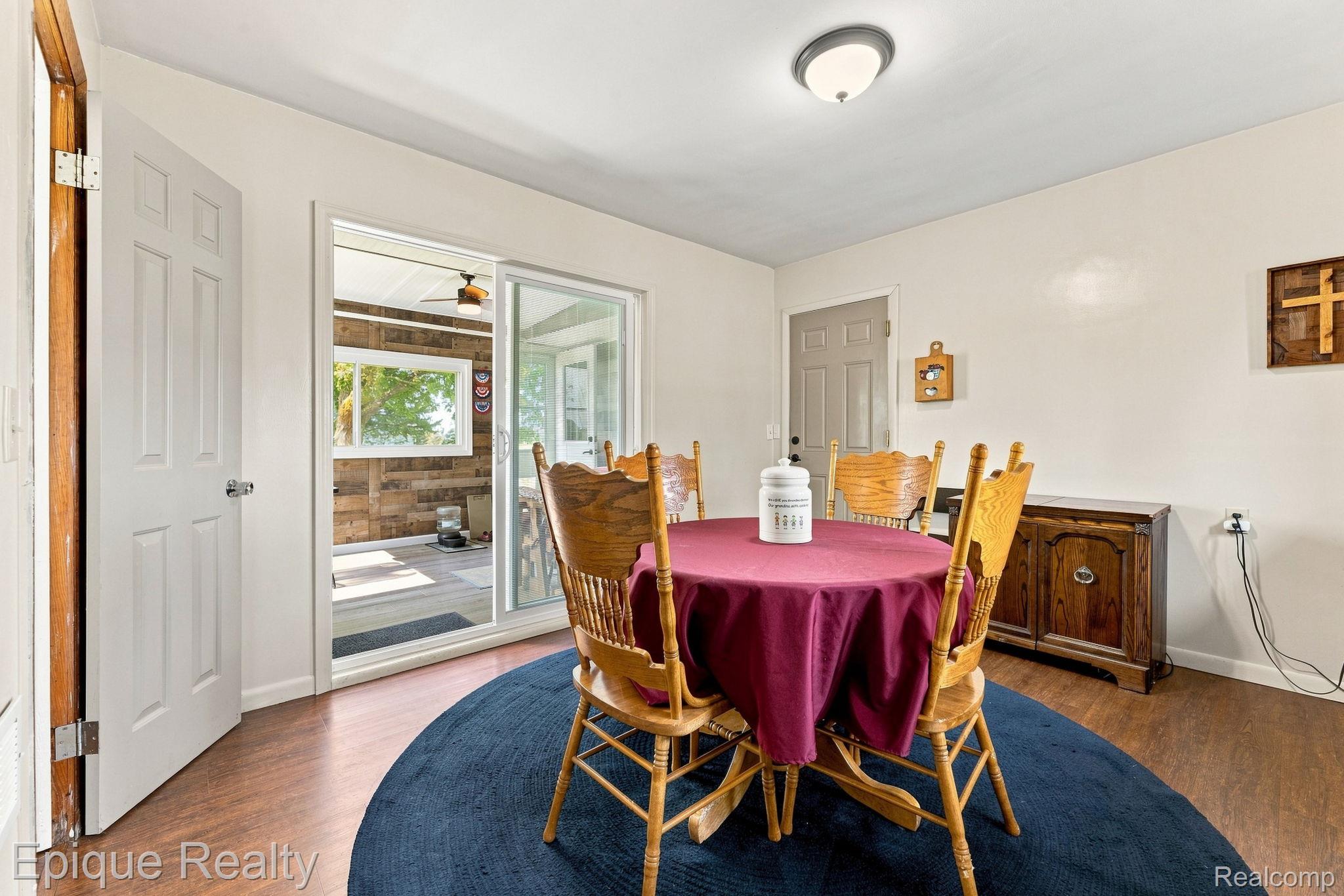 10091 N Genesee Road Property Photo 4
