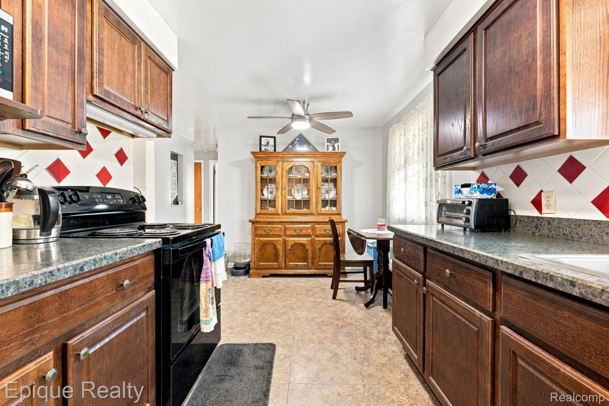 10091 N Genesee Road Property Photo 7