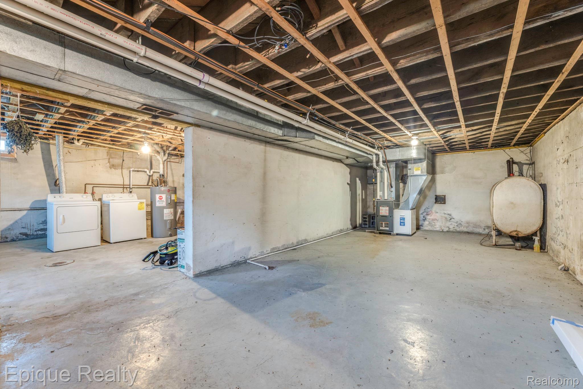 10091 N Genesee Road Property Photo 17