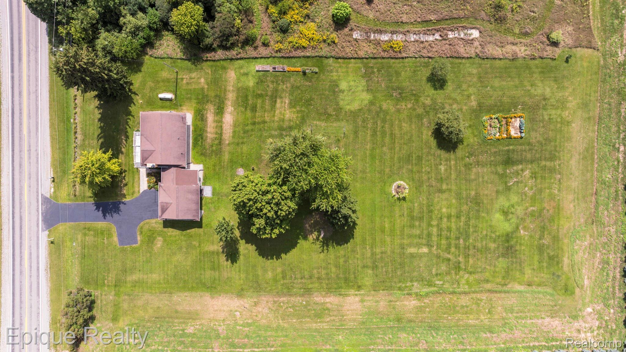 10091 N Genesee Road Property Photo 24