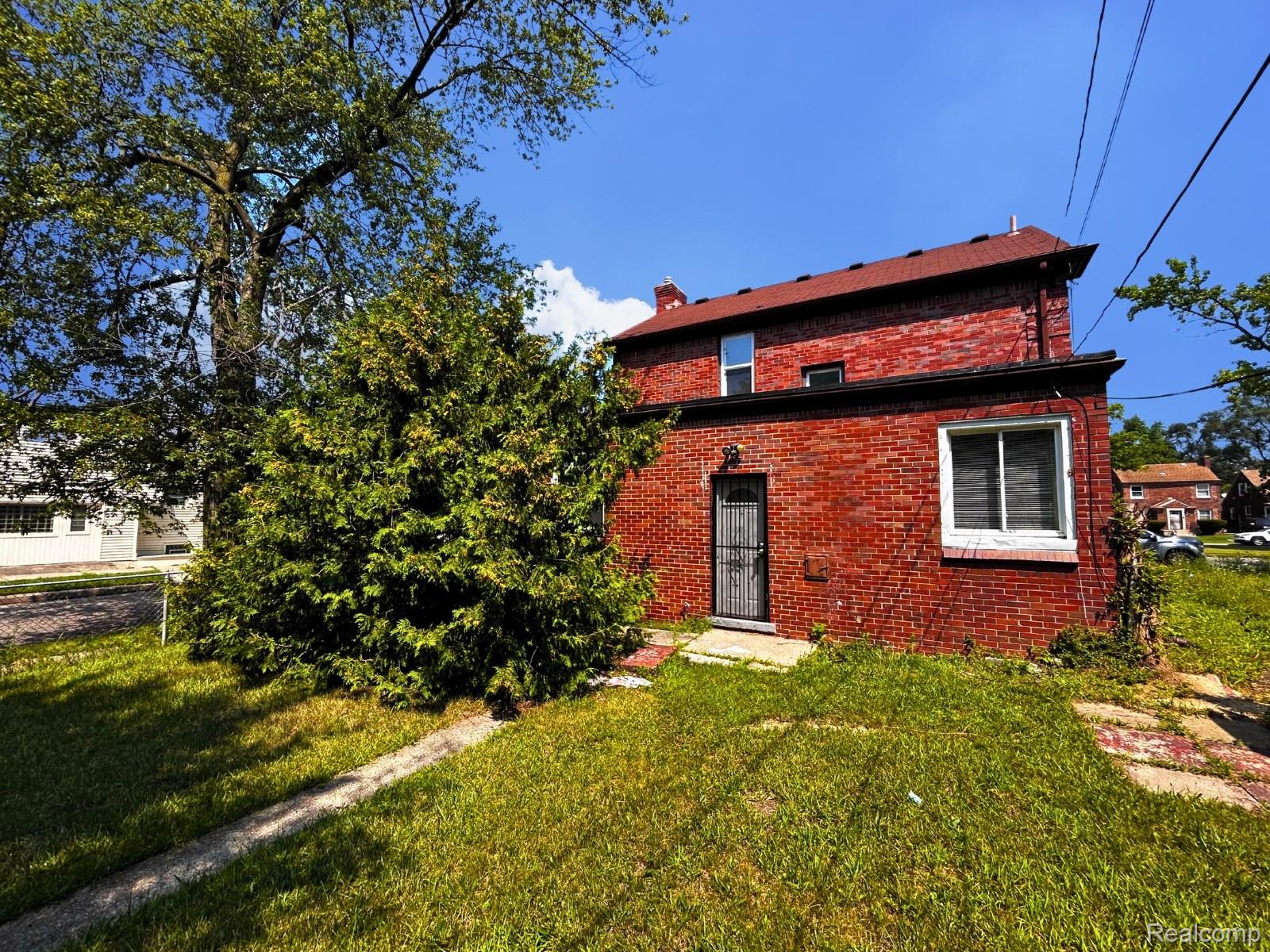 7275 W Outer Drive Property Photo 10