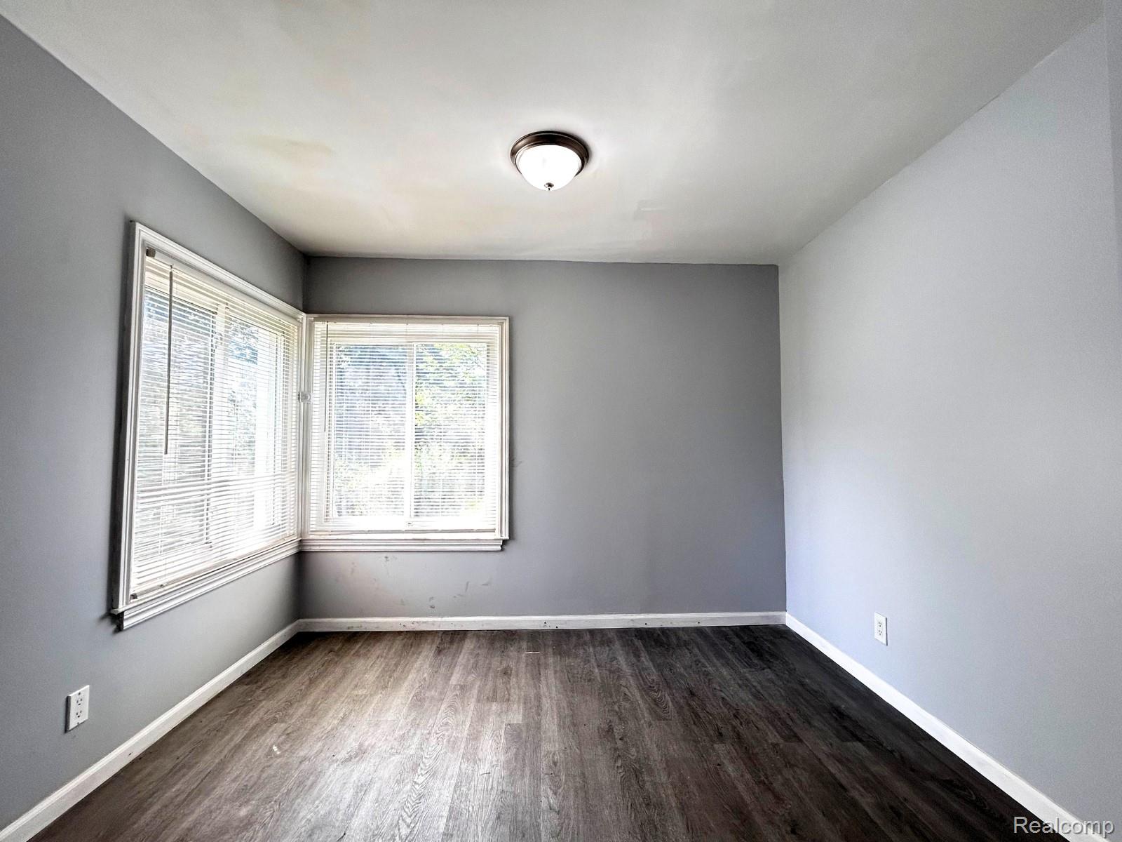 7275 W Outer Drive Property Photo 24