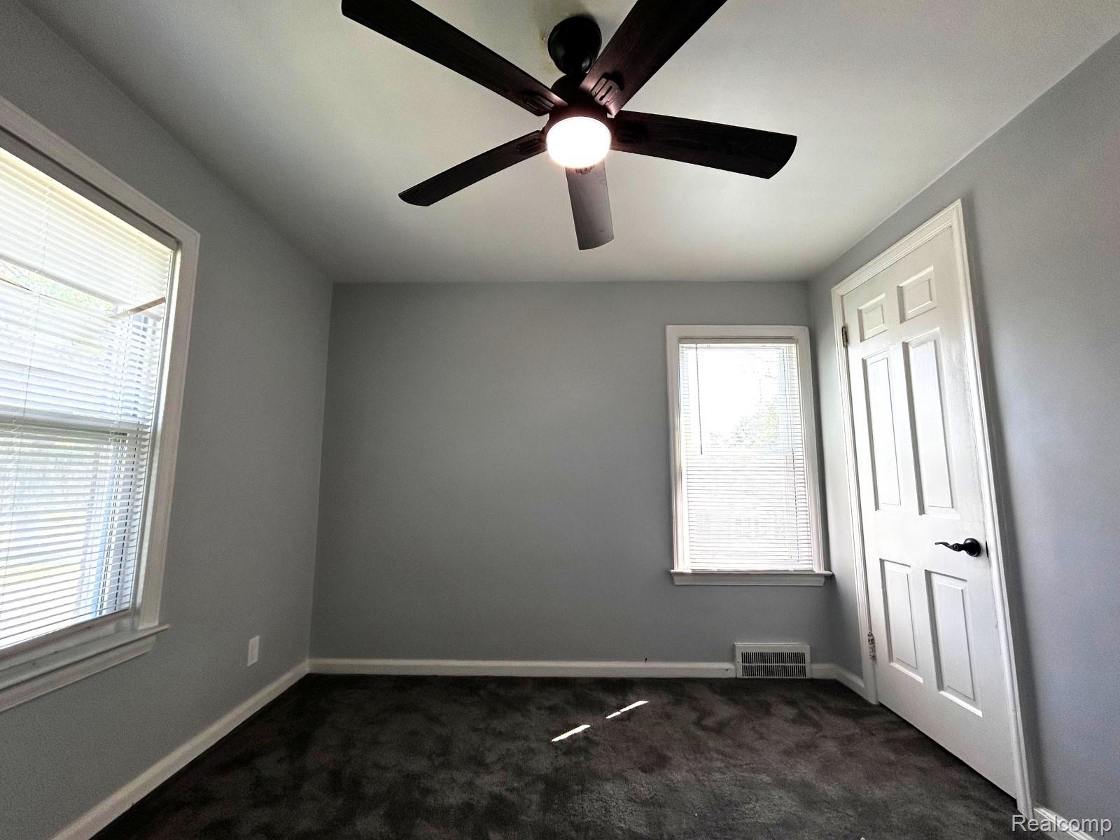 7275 W Outer Drive Property Photo 27