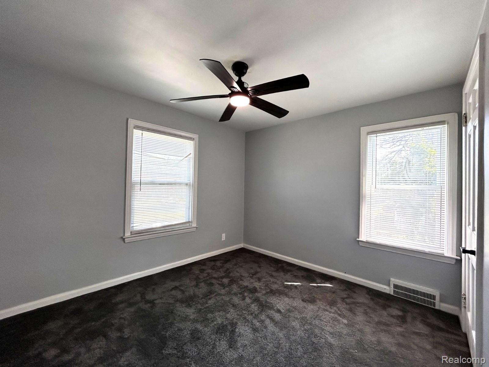 7275 W Outer Drive Property Photo 28
