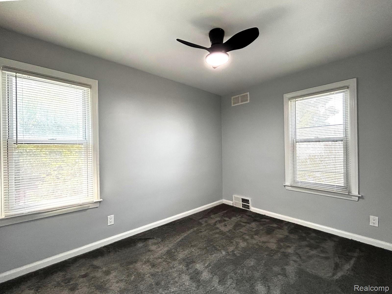 7275 W Outer Drive Property Photo 29