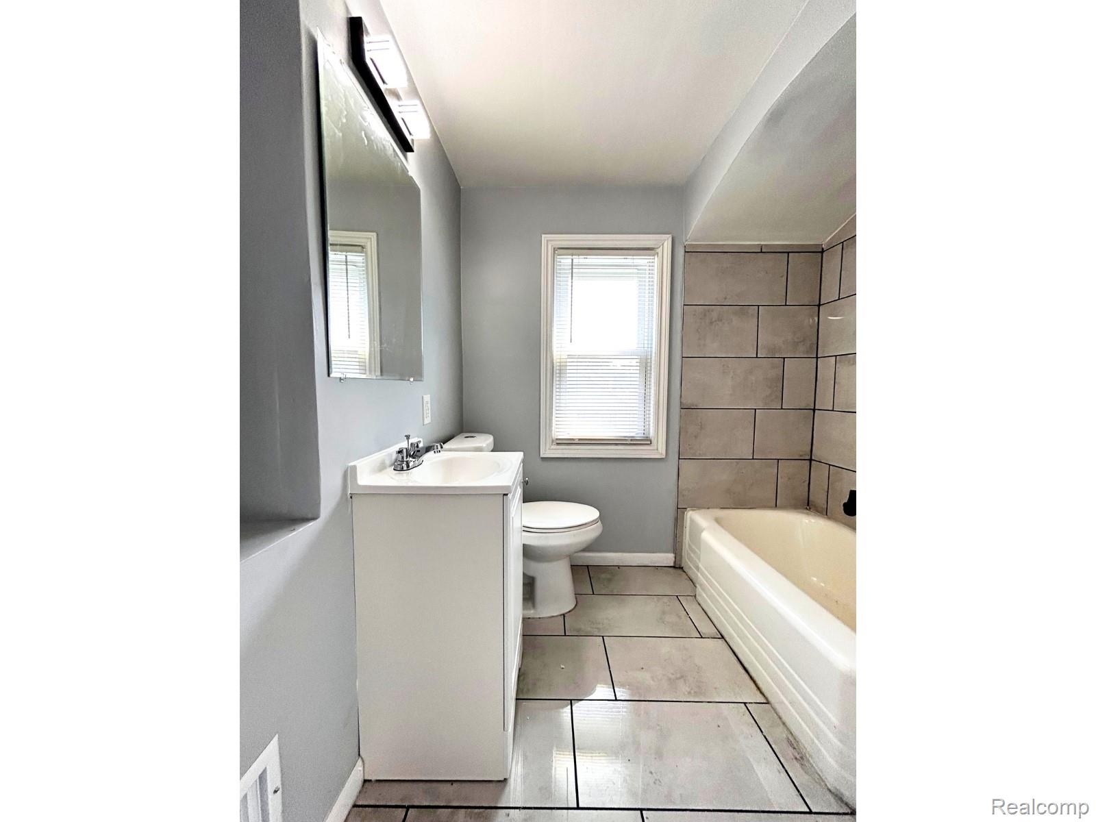 7275 W Outer Drive Property Photo 36