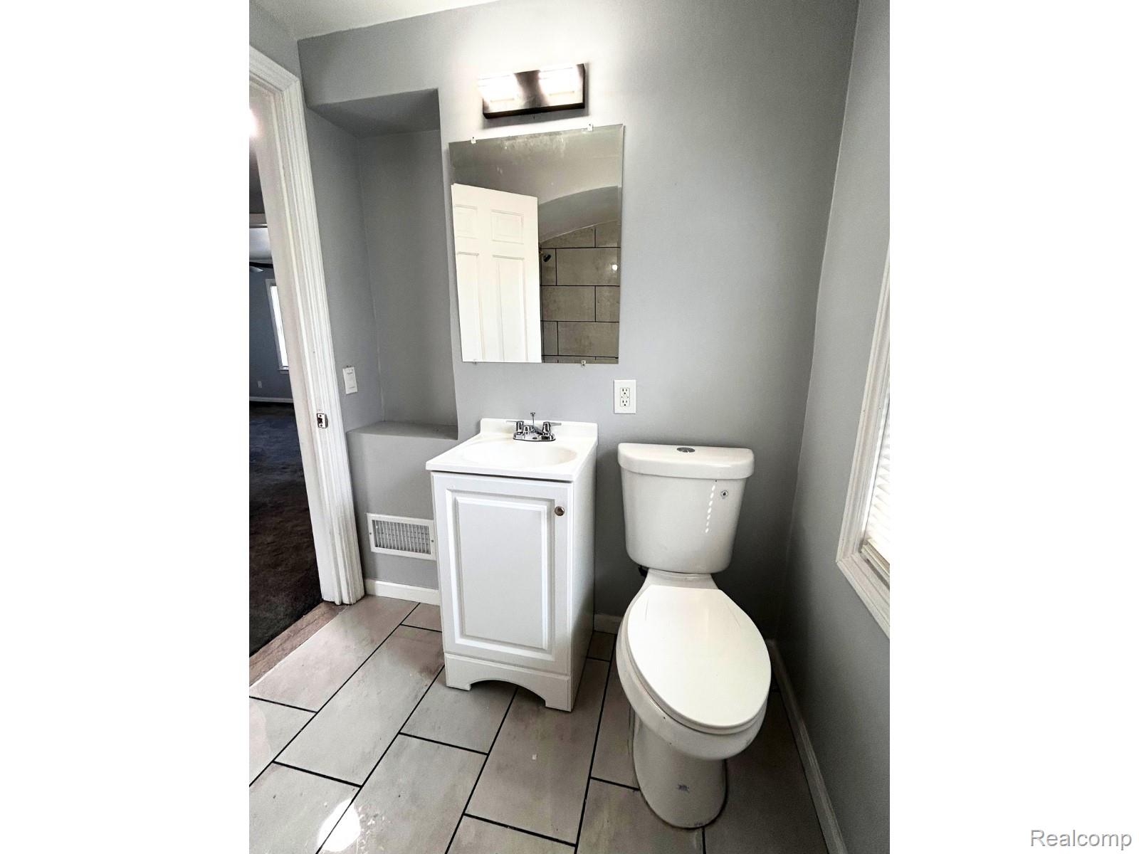 7275 W Outer Drive Property Photo 37