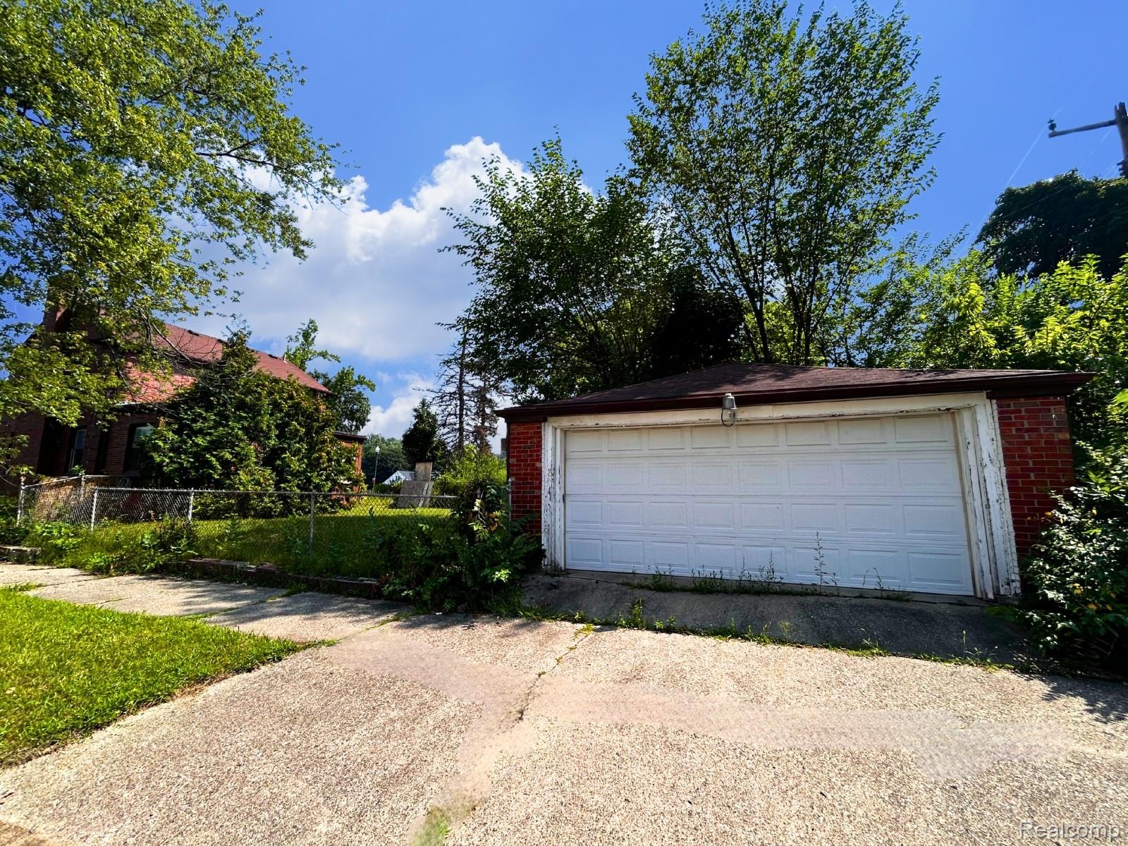 7275 W Outer Drive Property Photo 40