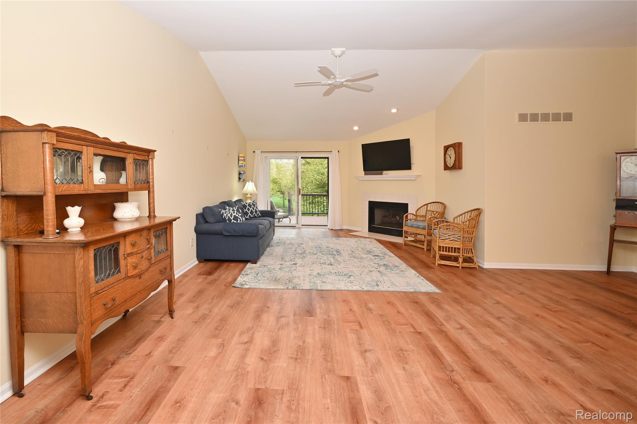 35285 Lone Pine Lane Property Photo 5