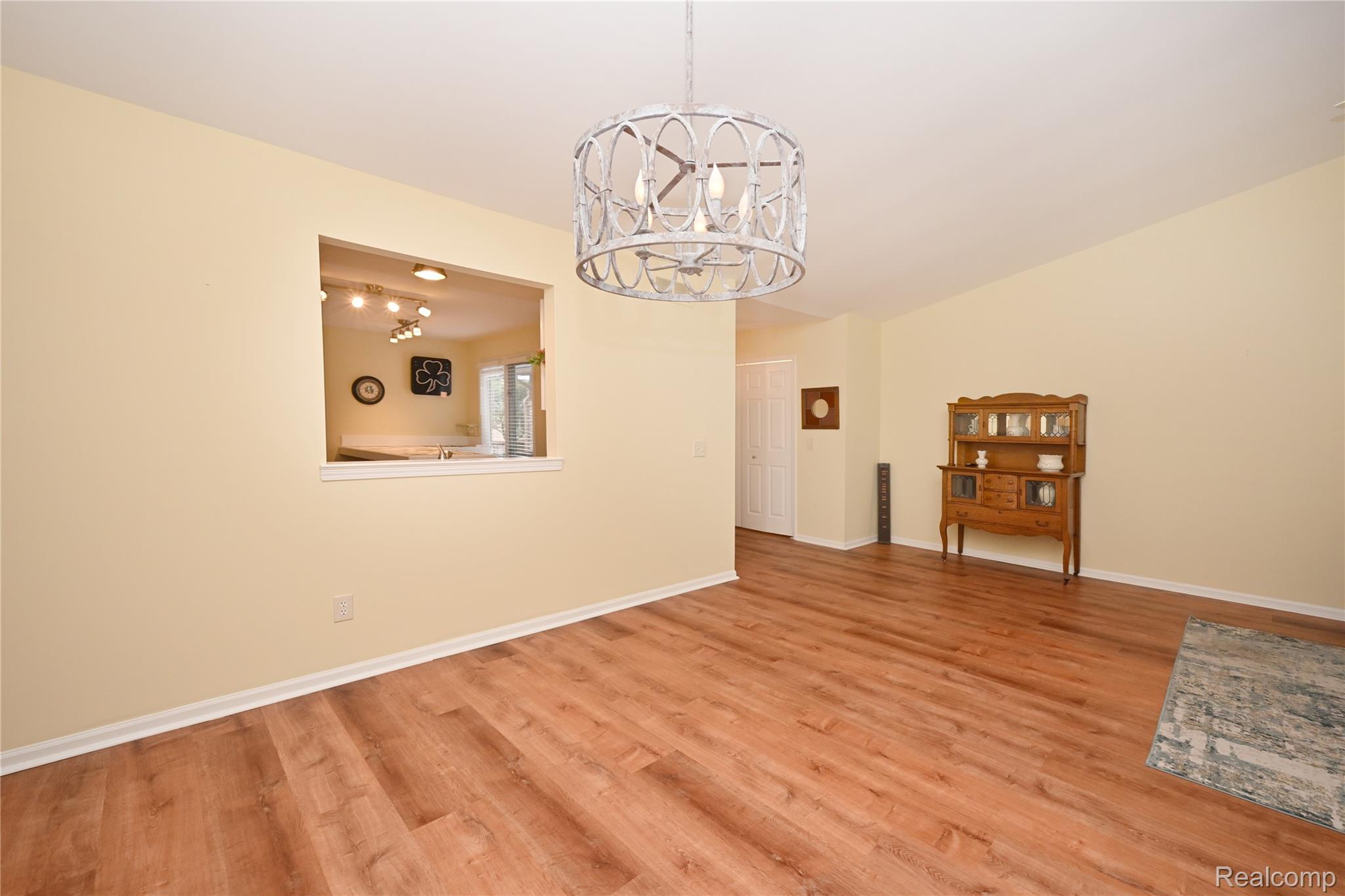 35285 Lone Pine Lane Property Photo 11