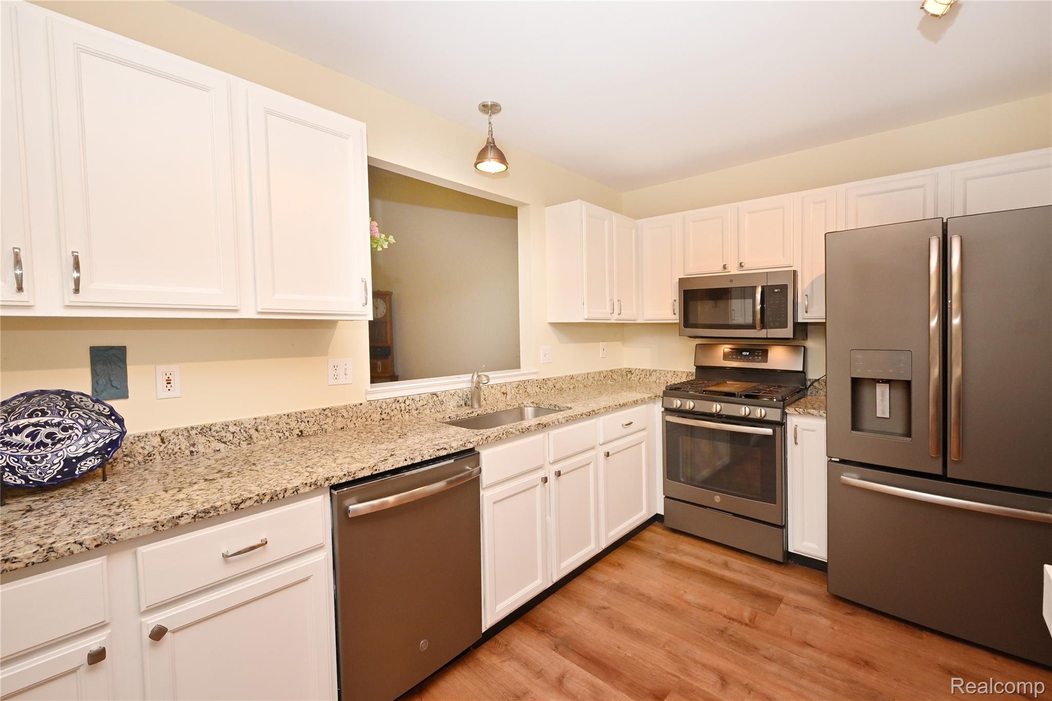 35285 Lone Pine Lane Property Photo 13