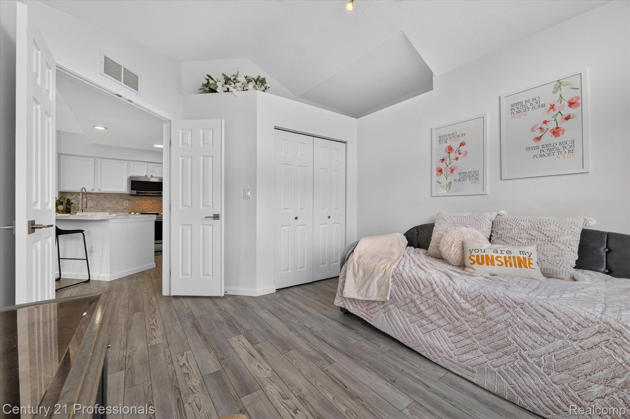 1737 Coburn Court Property Photo 18